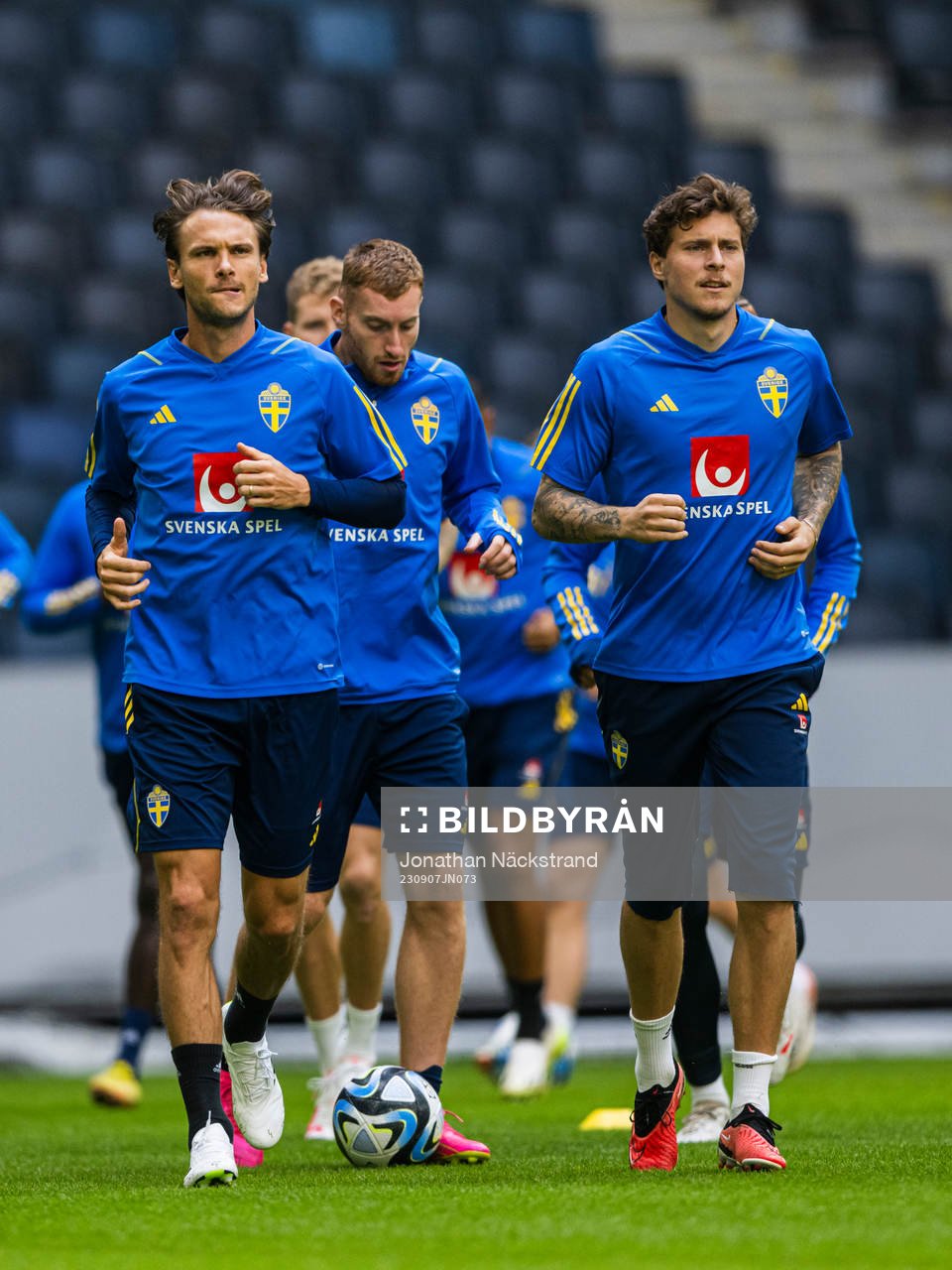 Albin Ekdal and Victor Nilsson Lindelöf of the Swedish
