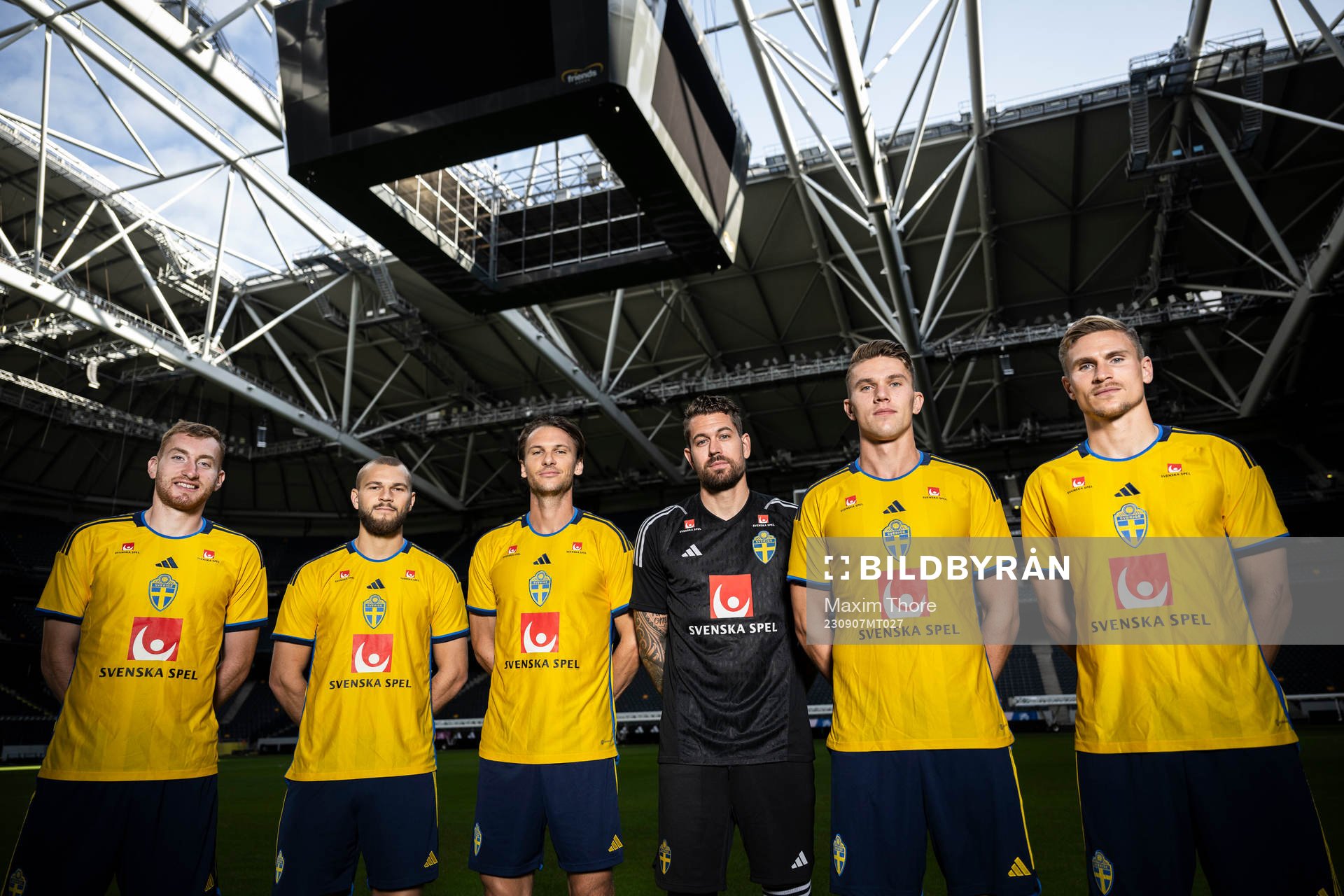 Dejan Kulusevski, Jesper Karlström, Albin Ekdal, goalkeeper Kristoffer Nordfeldt, Viktor Gyökeres and Carl Starfelt of the Swedish national football team during a photo session on September 7, 2023 in Stockholm.