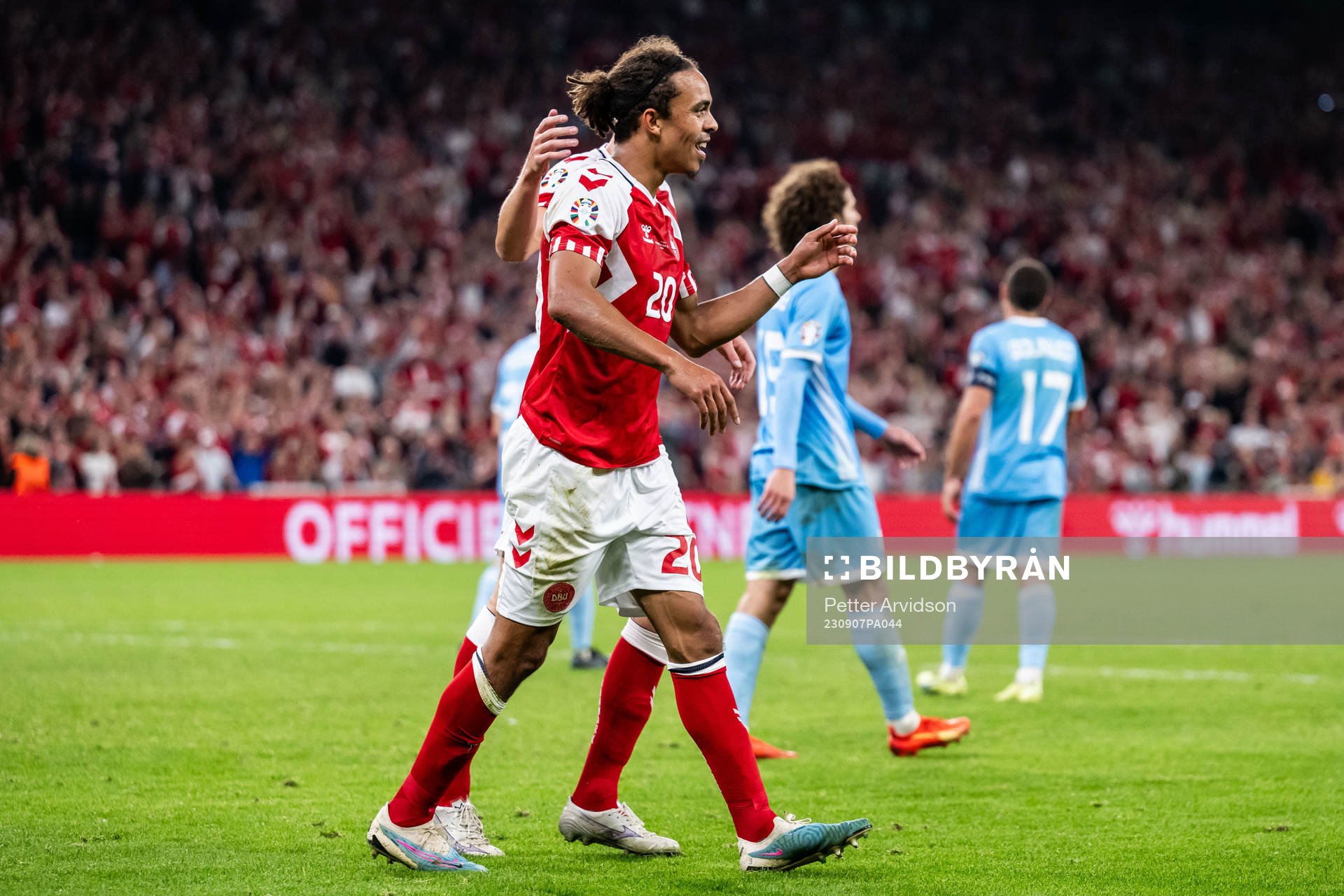 Yussuf Poulsen of Denmark celebrates
