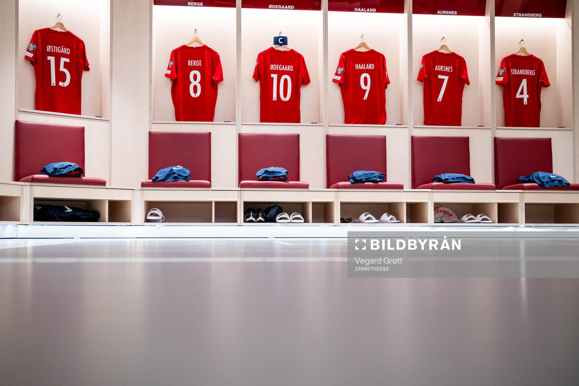 The kits of Leo Skiri Østigård, Sander Berge, Martin