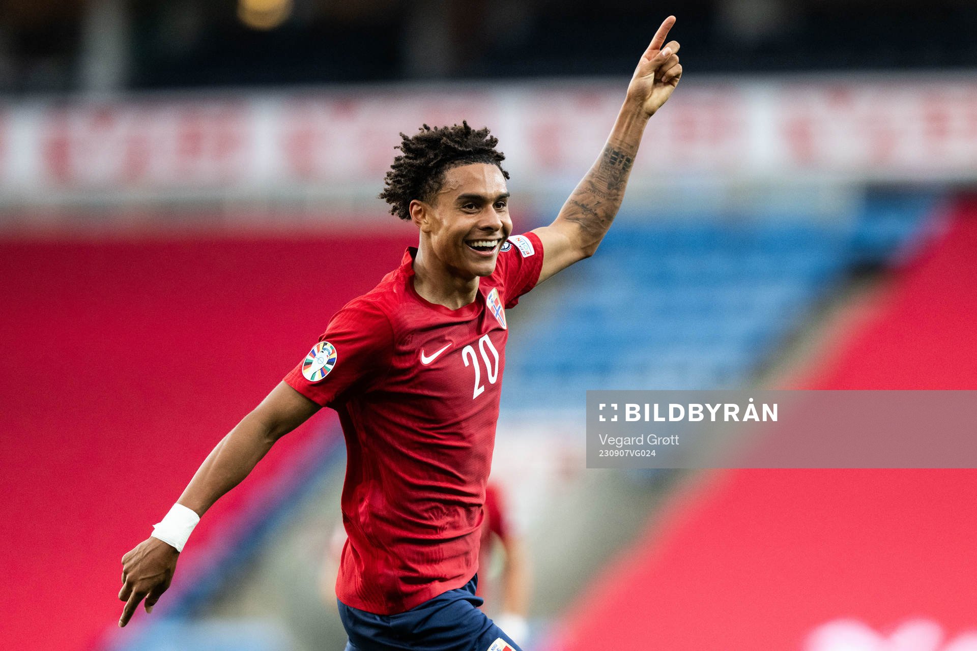 Antonio Nusa of Norway celebrates