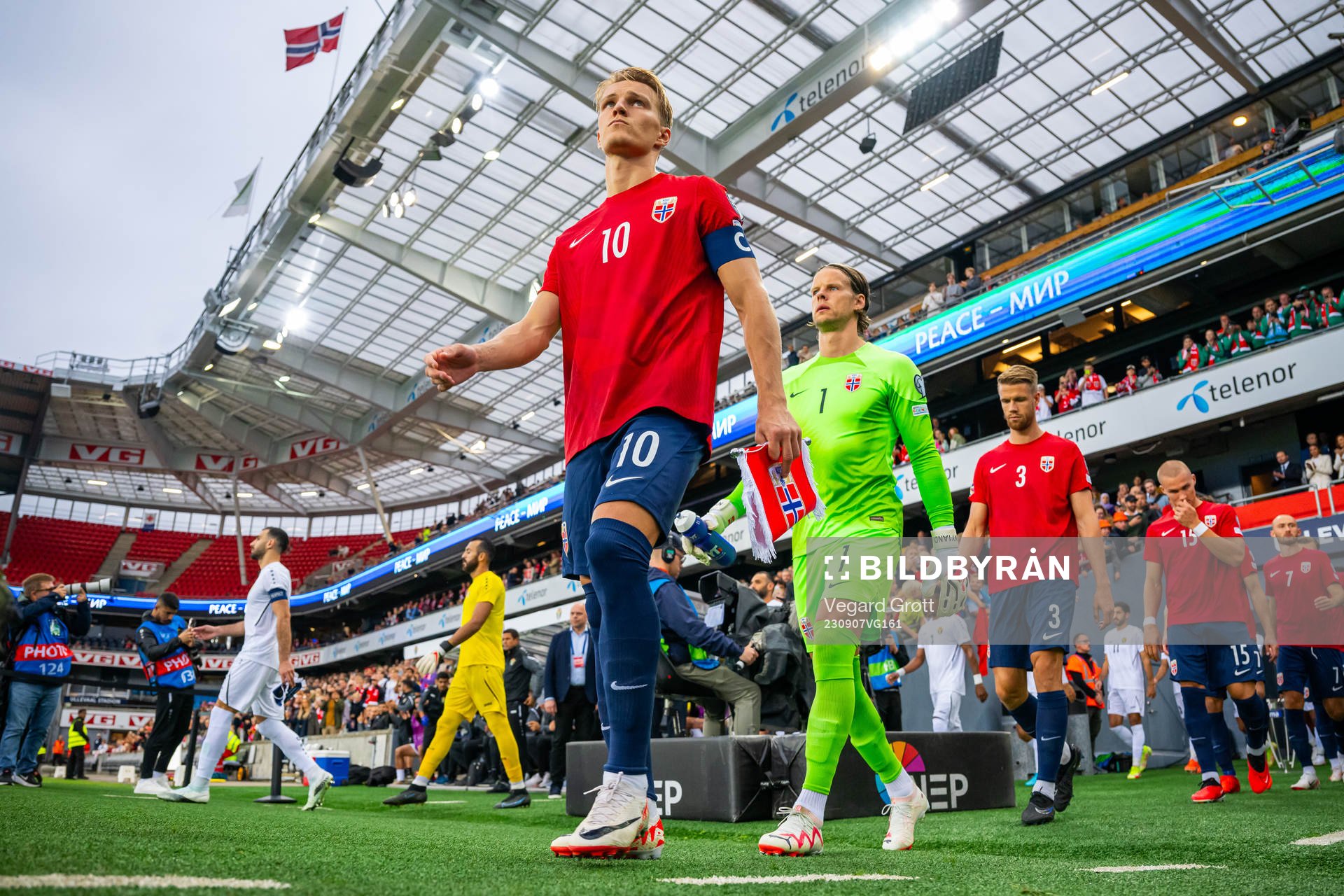 Martin Ødegaard and goalkeeper Ørjan Håskjold Nyland of
