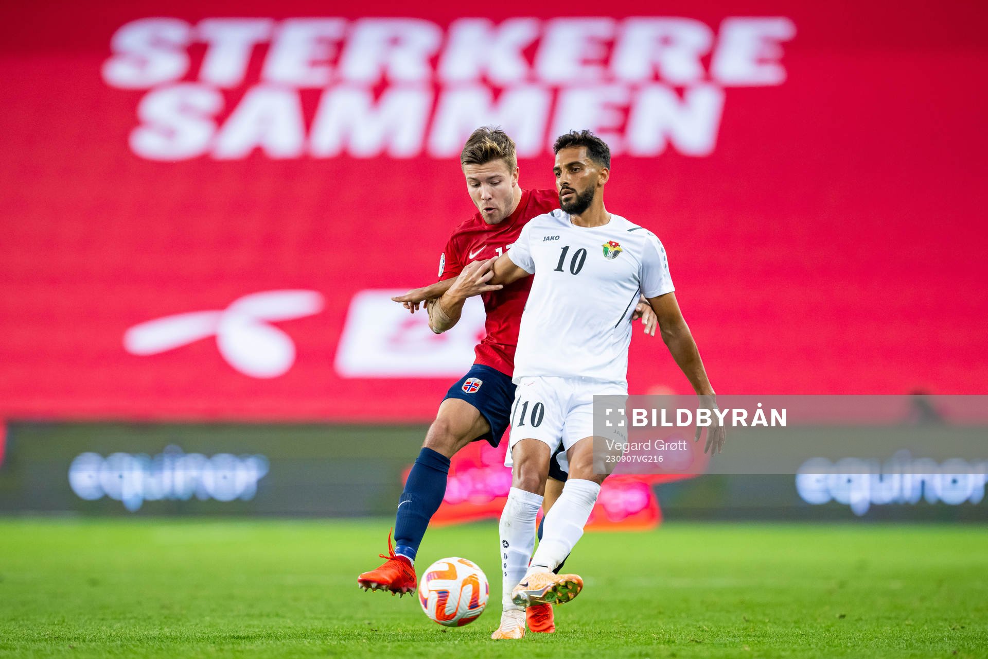 Fredrik André Bjørkan of Norway and Mousa Suleiman of