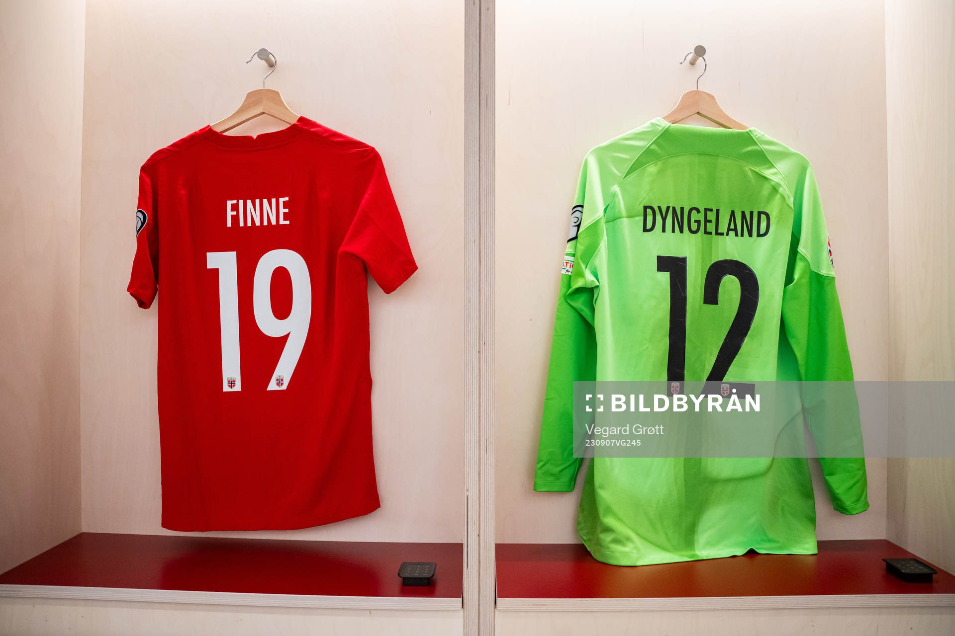 The kits of Bård Finne and goalkeeper Mathias Dyngeland of
