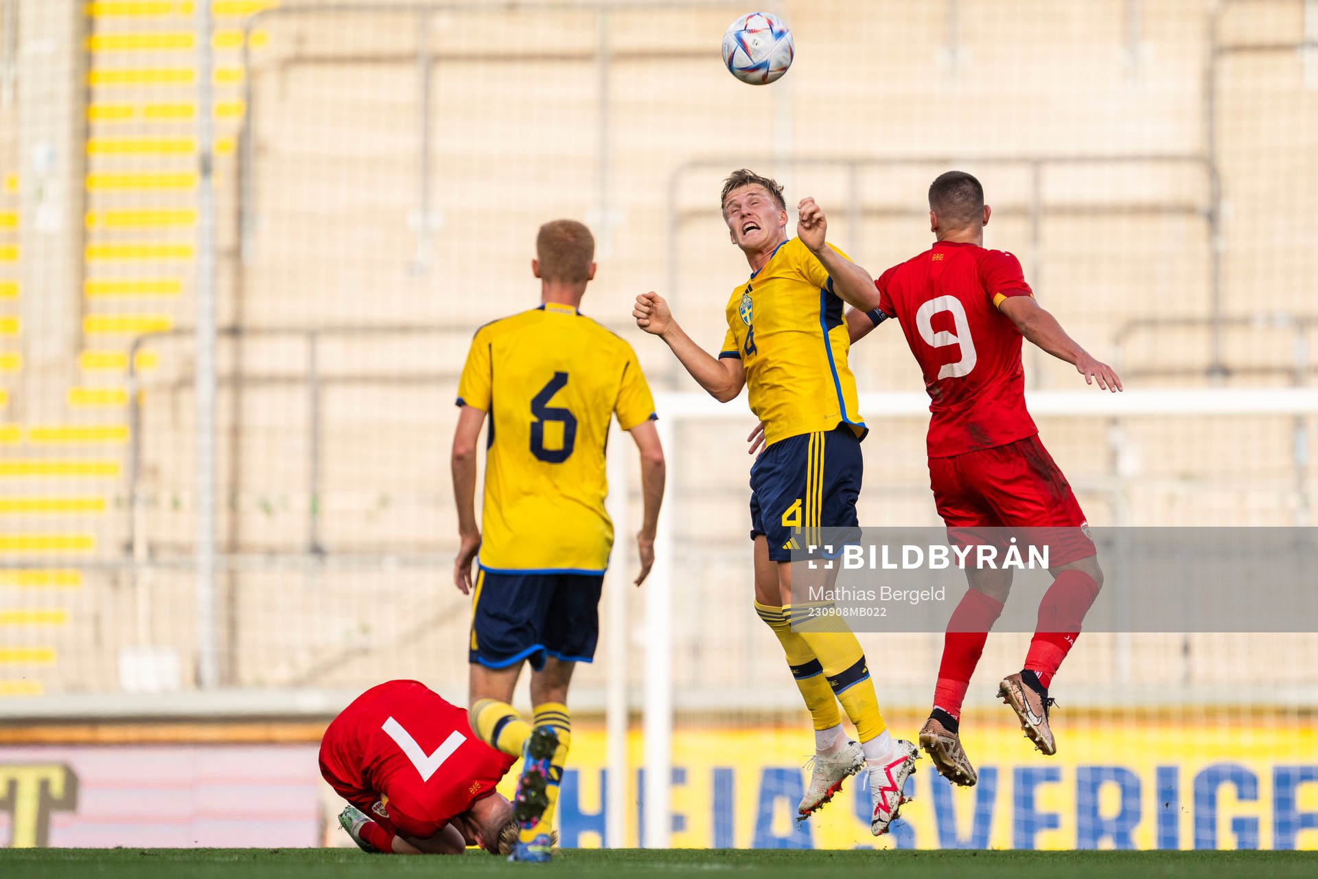 Casper Widell of Sweden and Mario Ilievski of North
