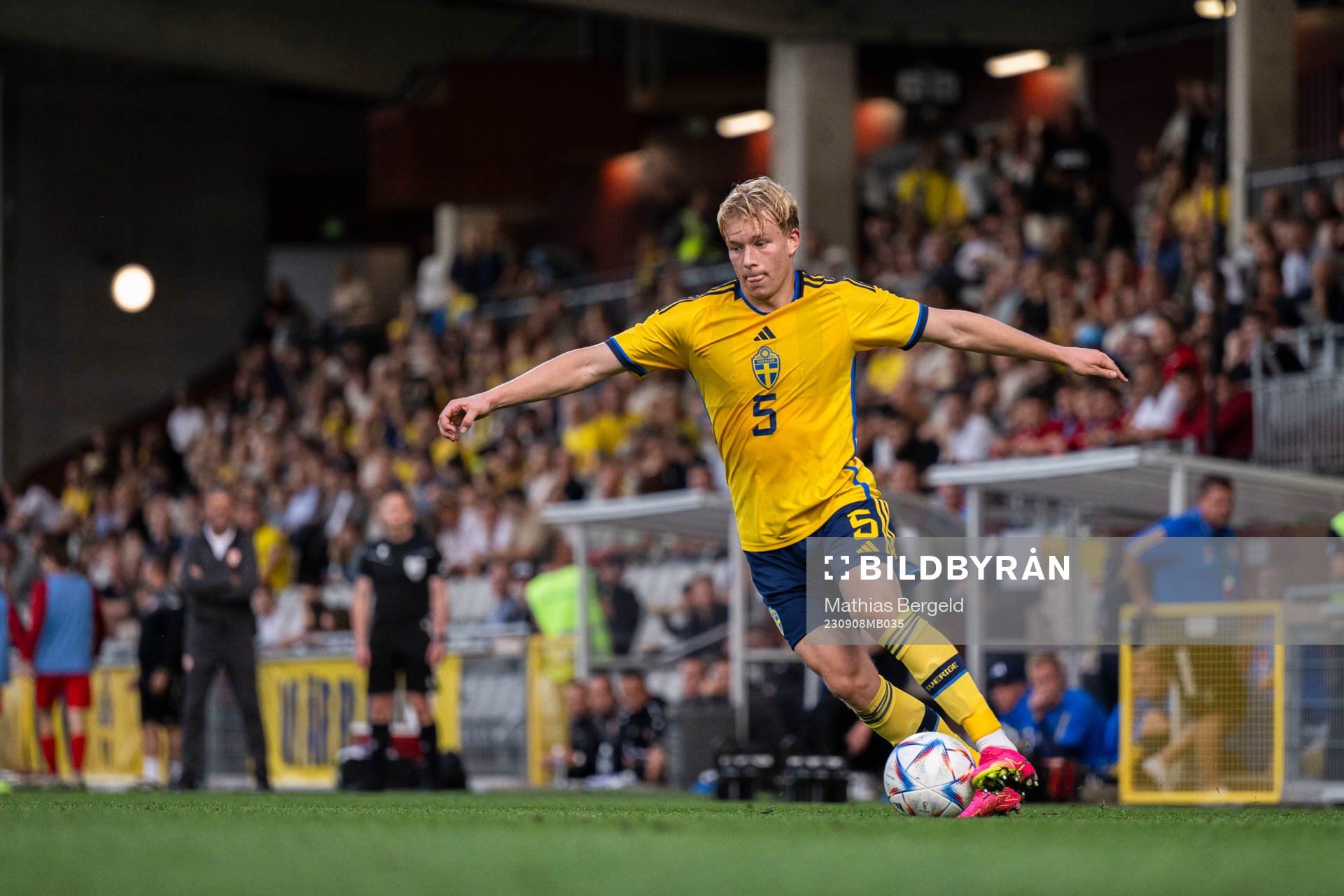 Daniel Svensson of Sweden