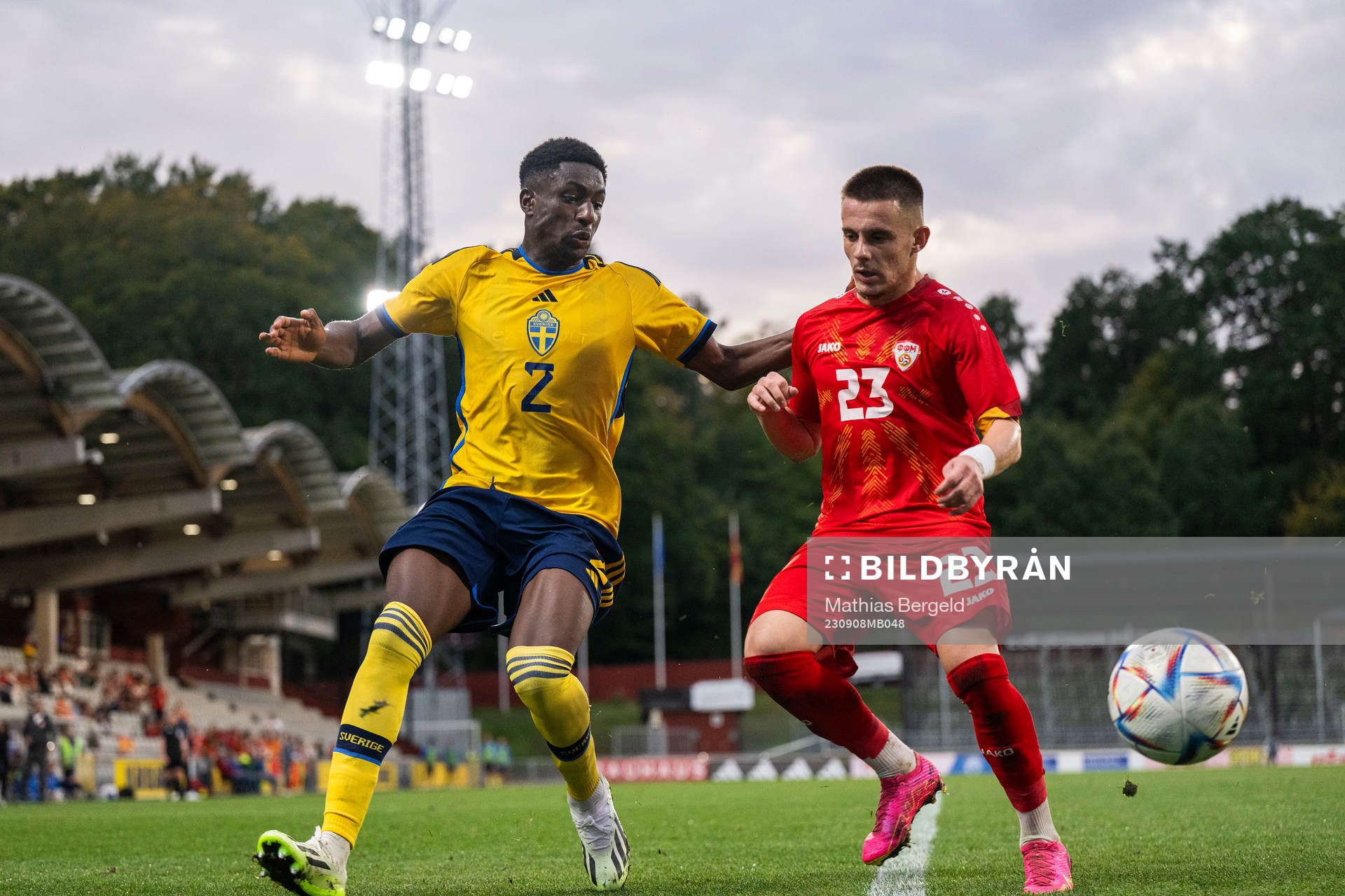 Josafat Mendes of Sweden and Behar Feta of North Macedonia