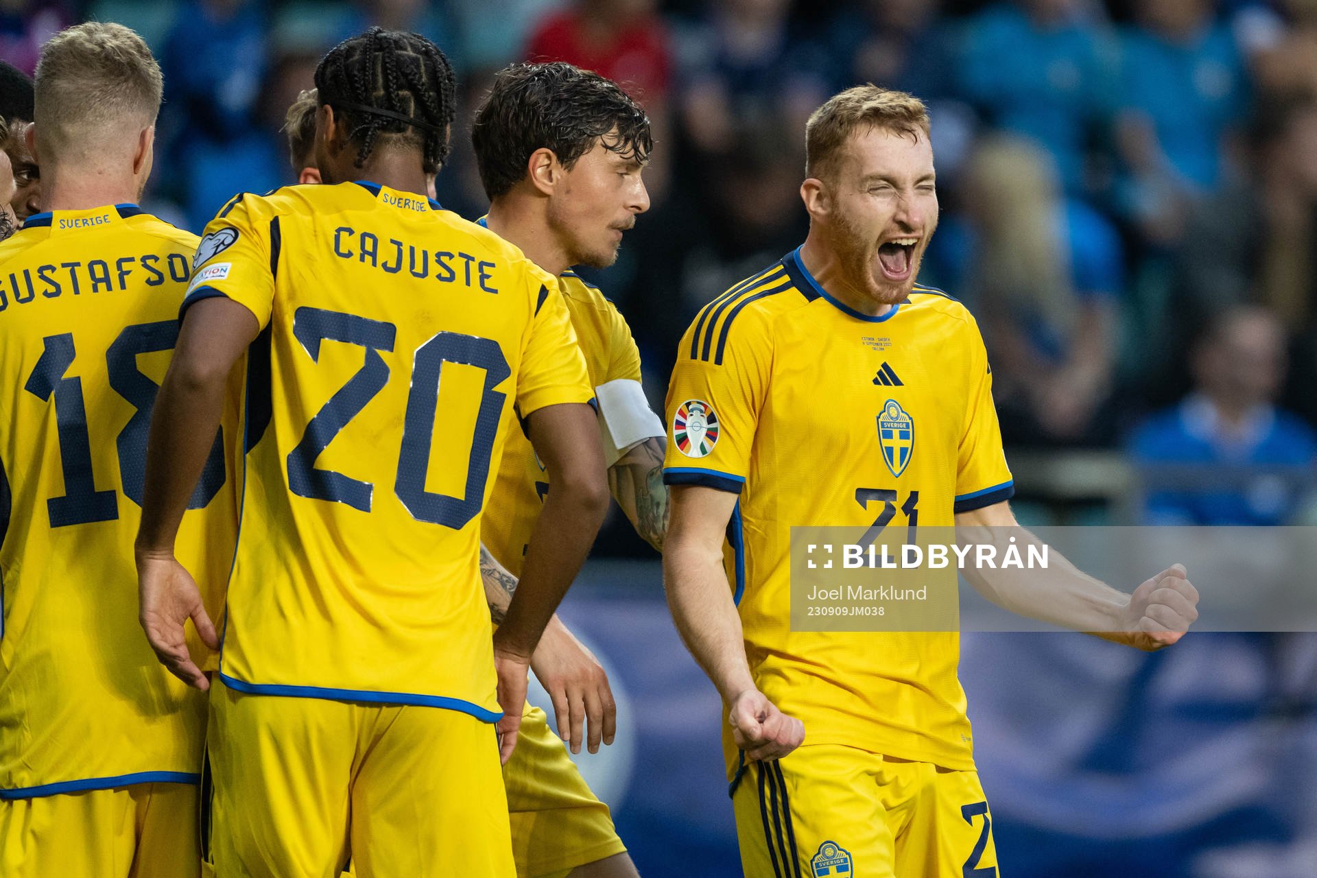 Dejan Kulusevski of Sweden celebrates