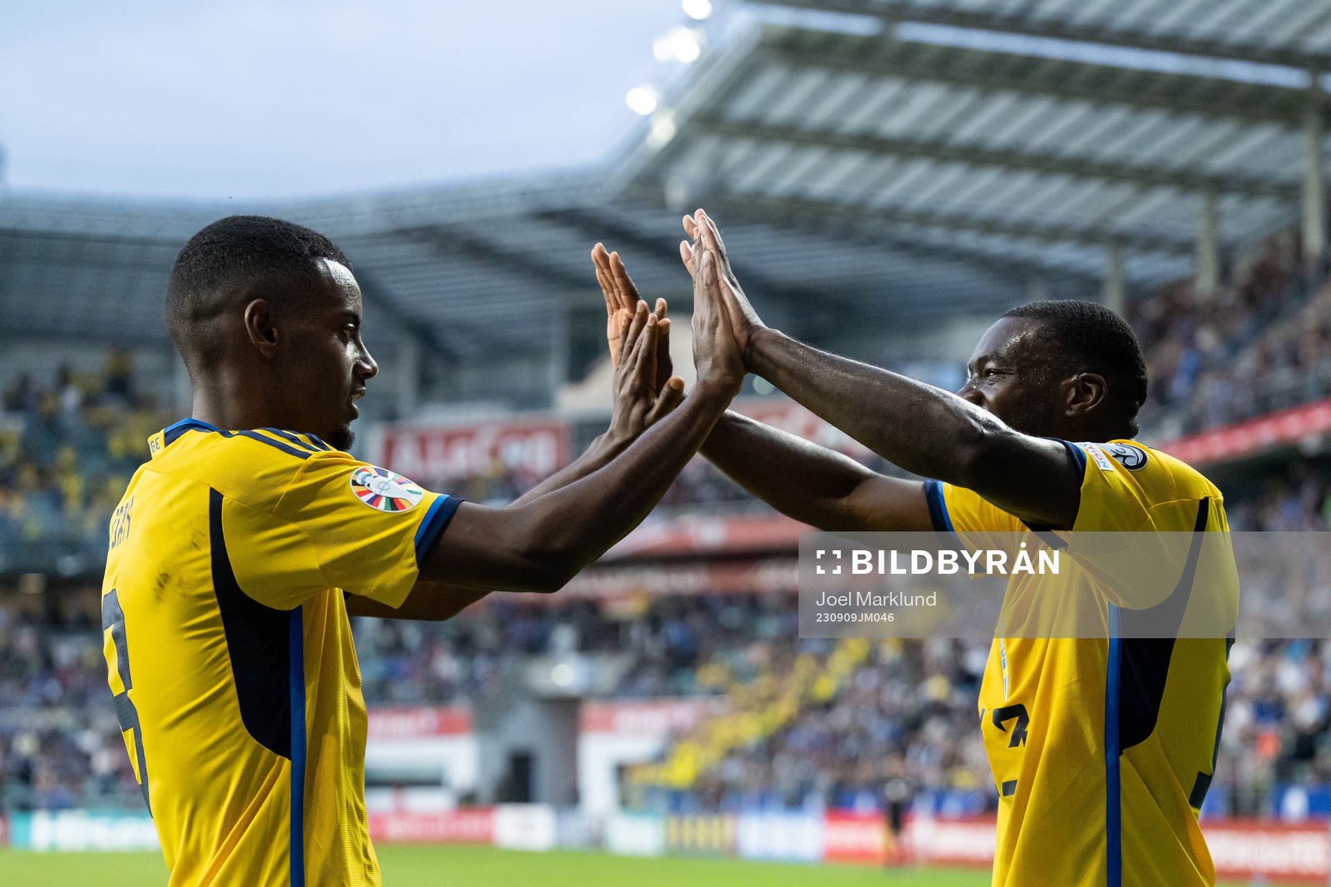 Alexander Isak and Ken Sema of Sweden celebrate