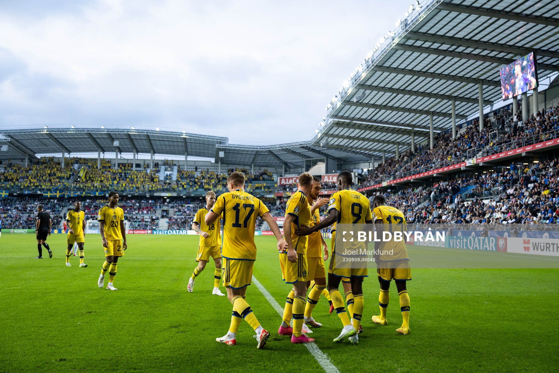 Alexander Isak of Sweden celebrate with teammates