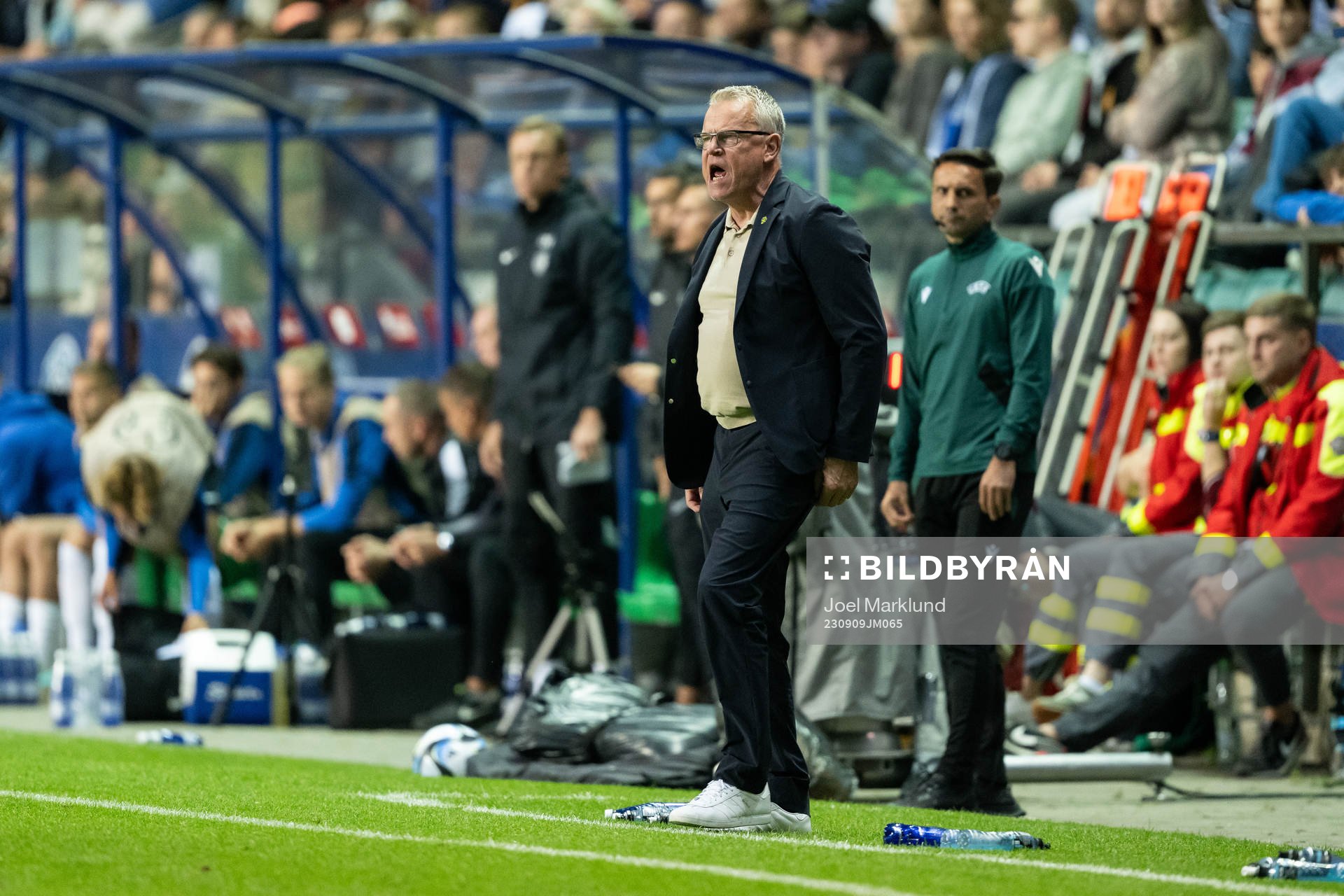 head coach Janne Andersson of Sweden