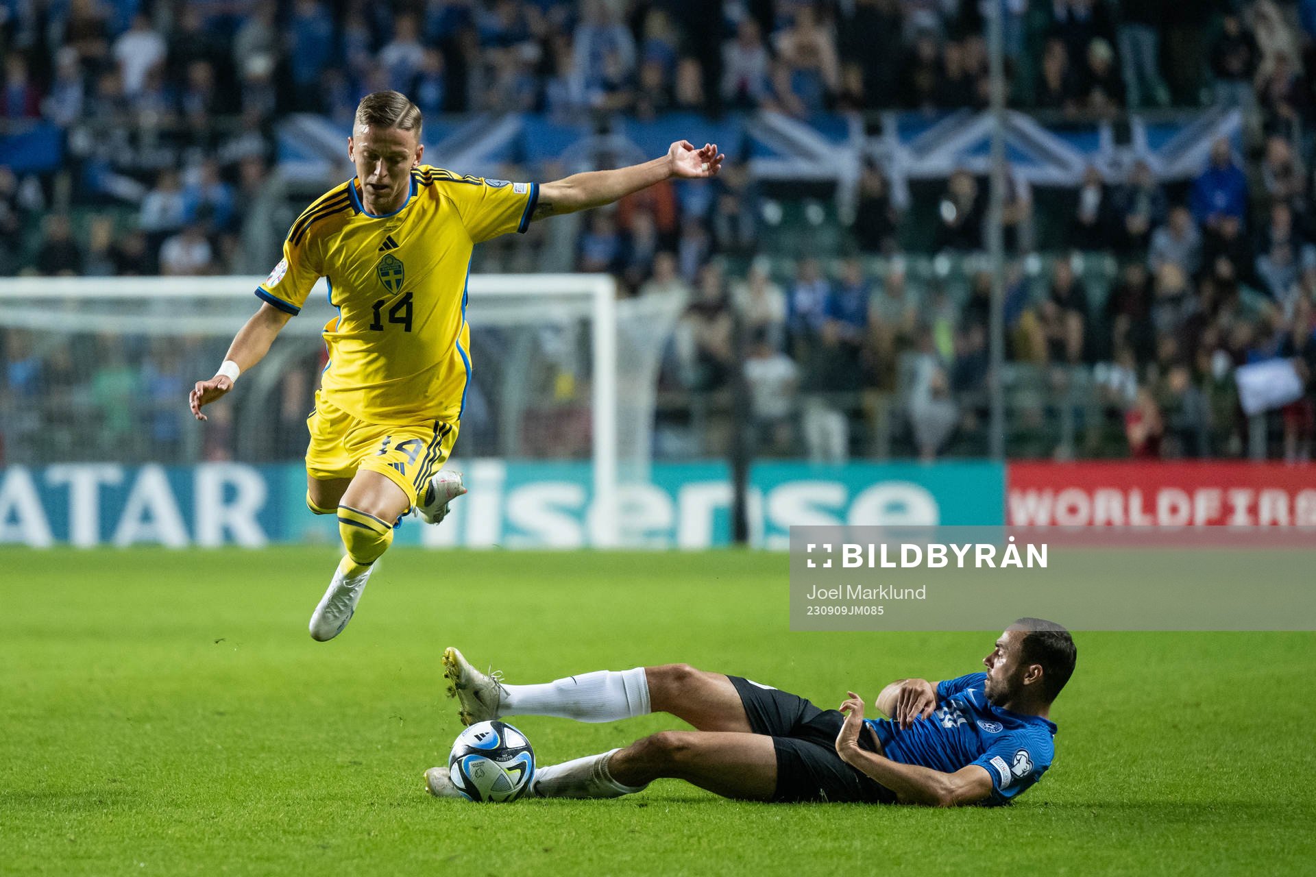 Jesper Karlsson of Sweden and Sergei Zenjov of Estonia