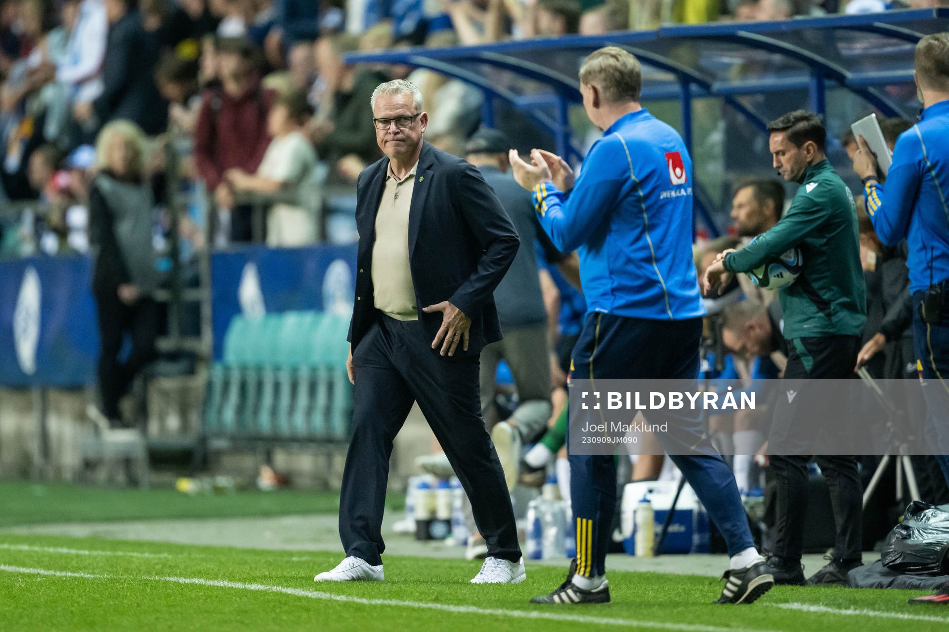 head coach Janne Andersson and assistant coach Peter