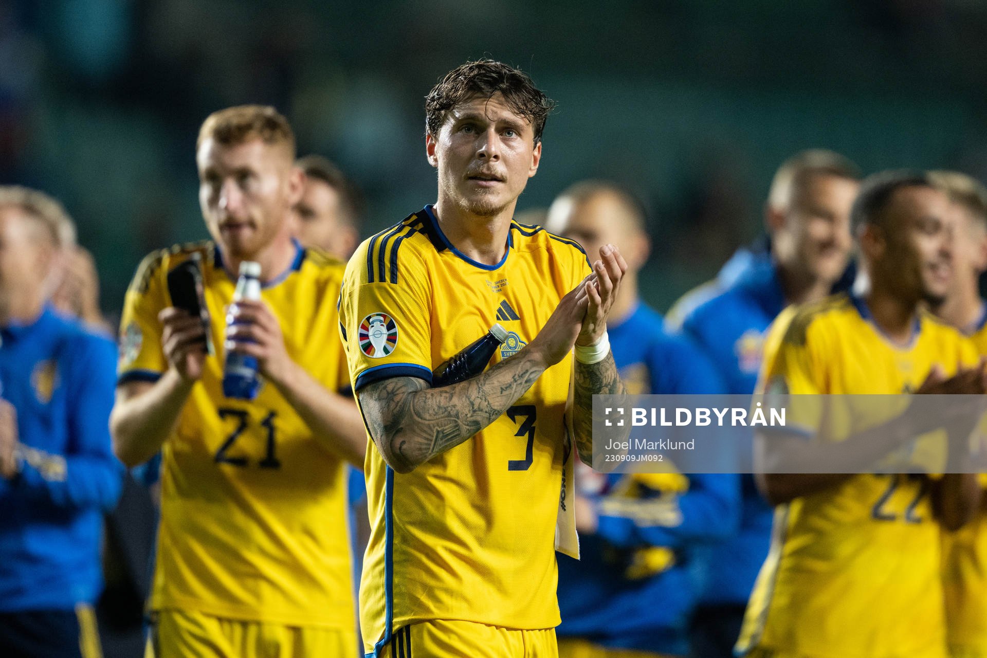 Victor Nilsson Lindelöf of Sweden celebrates