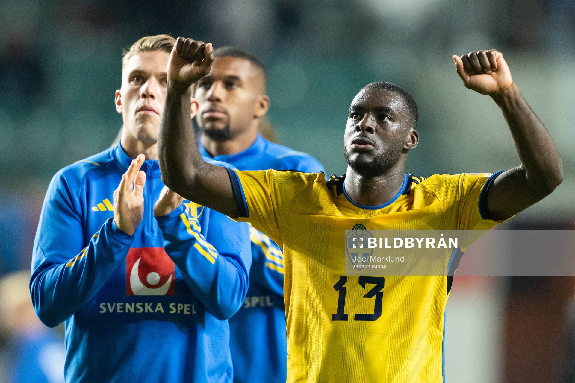 Viktor Gyökeres and Ken Sema of Sweden