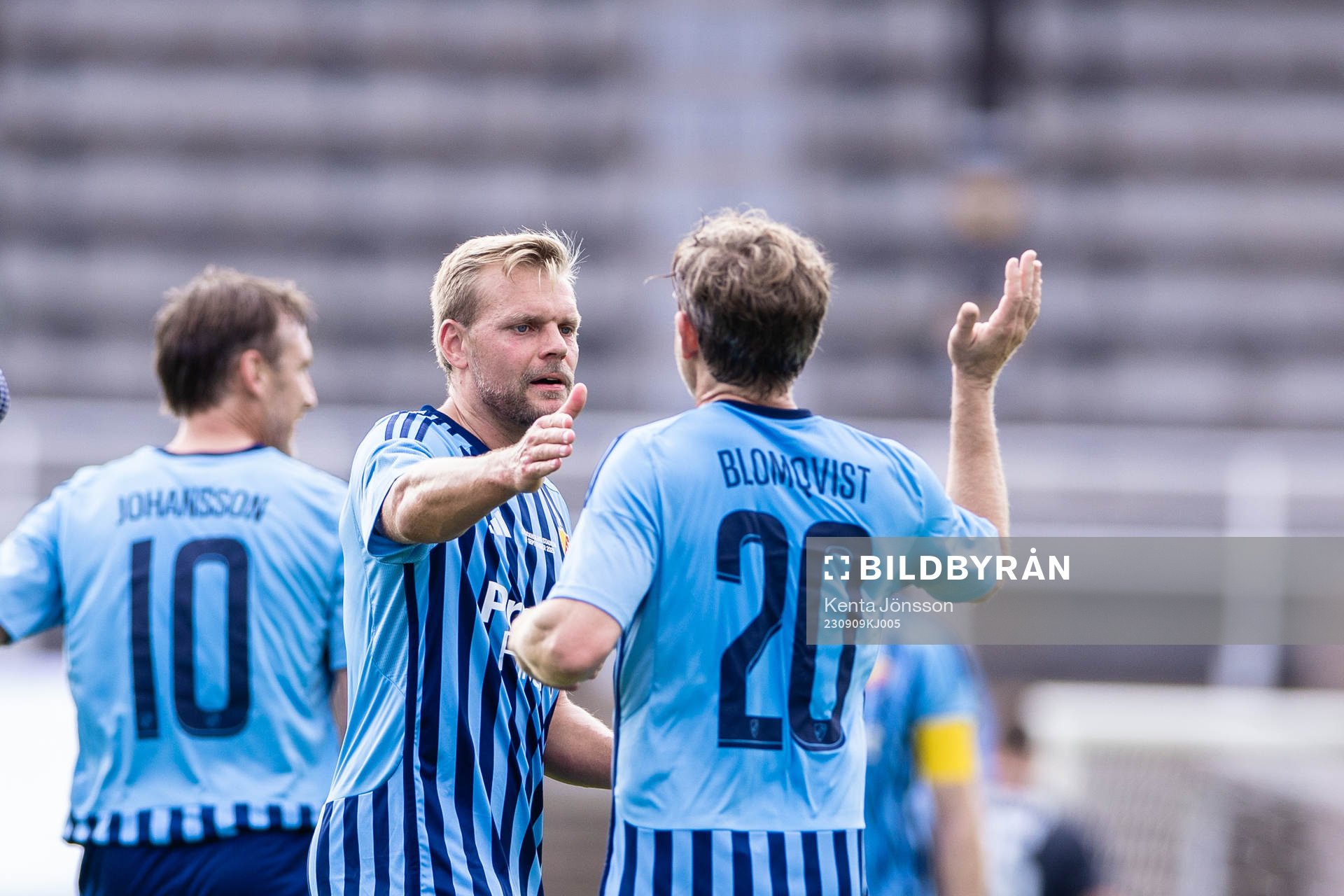 Djurgårdens Johan Arneng och Jesper Blomqvist jublar i en