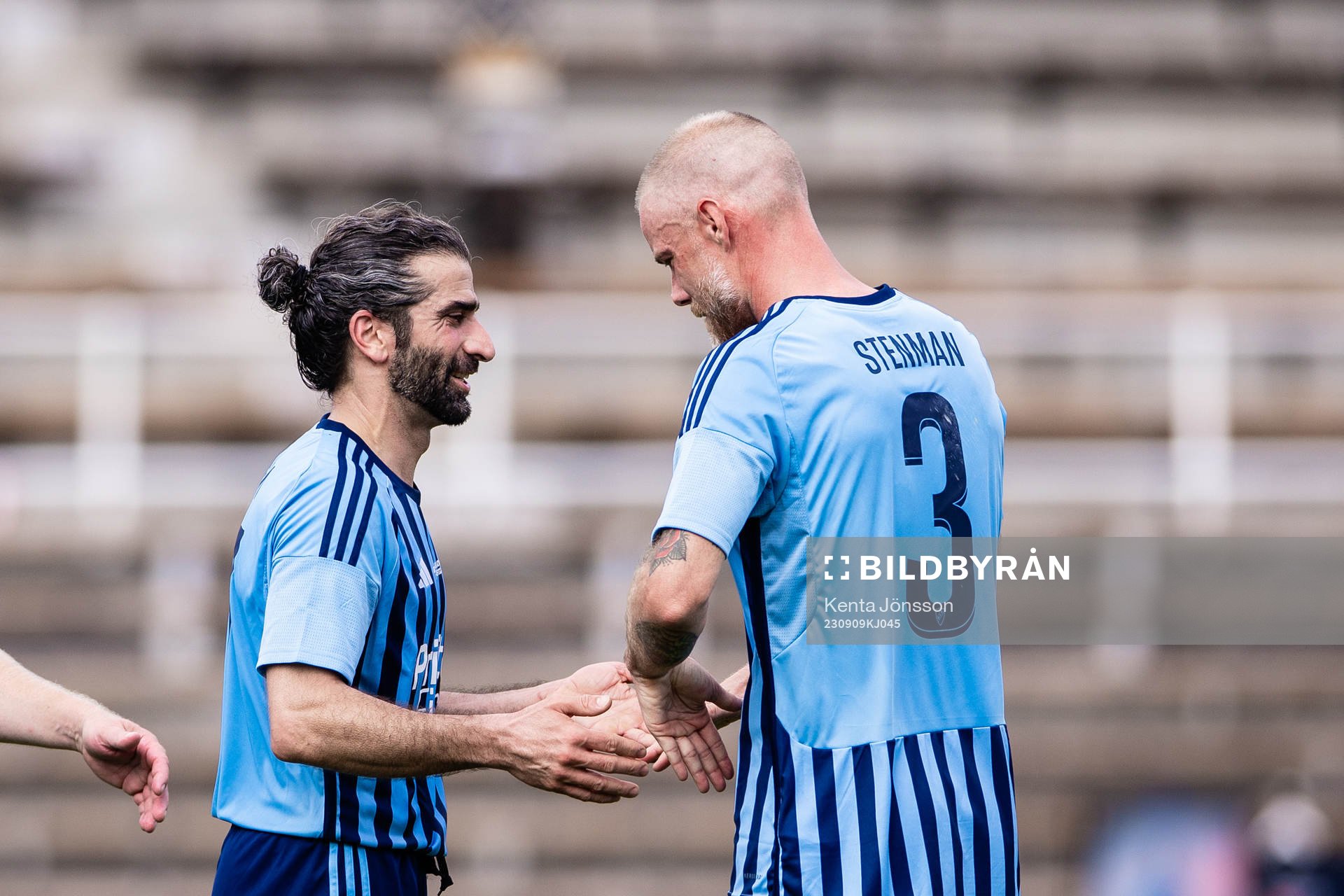 Djurgårdens Abgar Barsom och Fredrik Stenman jublar