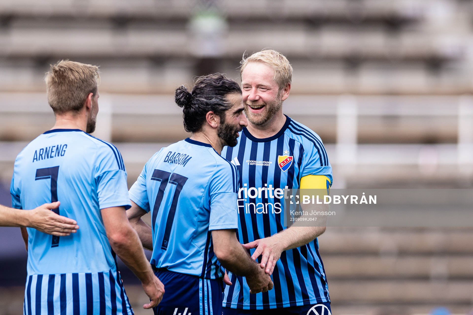 Djurgårdens Johan Arneng, Abgar Barsom och Patrik Eriksson-Ohlsson jublar efter mål under en legendarmatch mellan Djurgården och Café Opera på Djurgårdsfestivalen 2023 den 9 september 2023 i Stockholm.