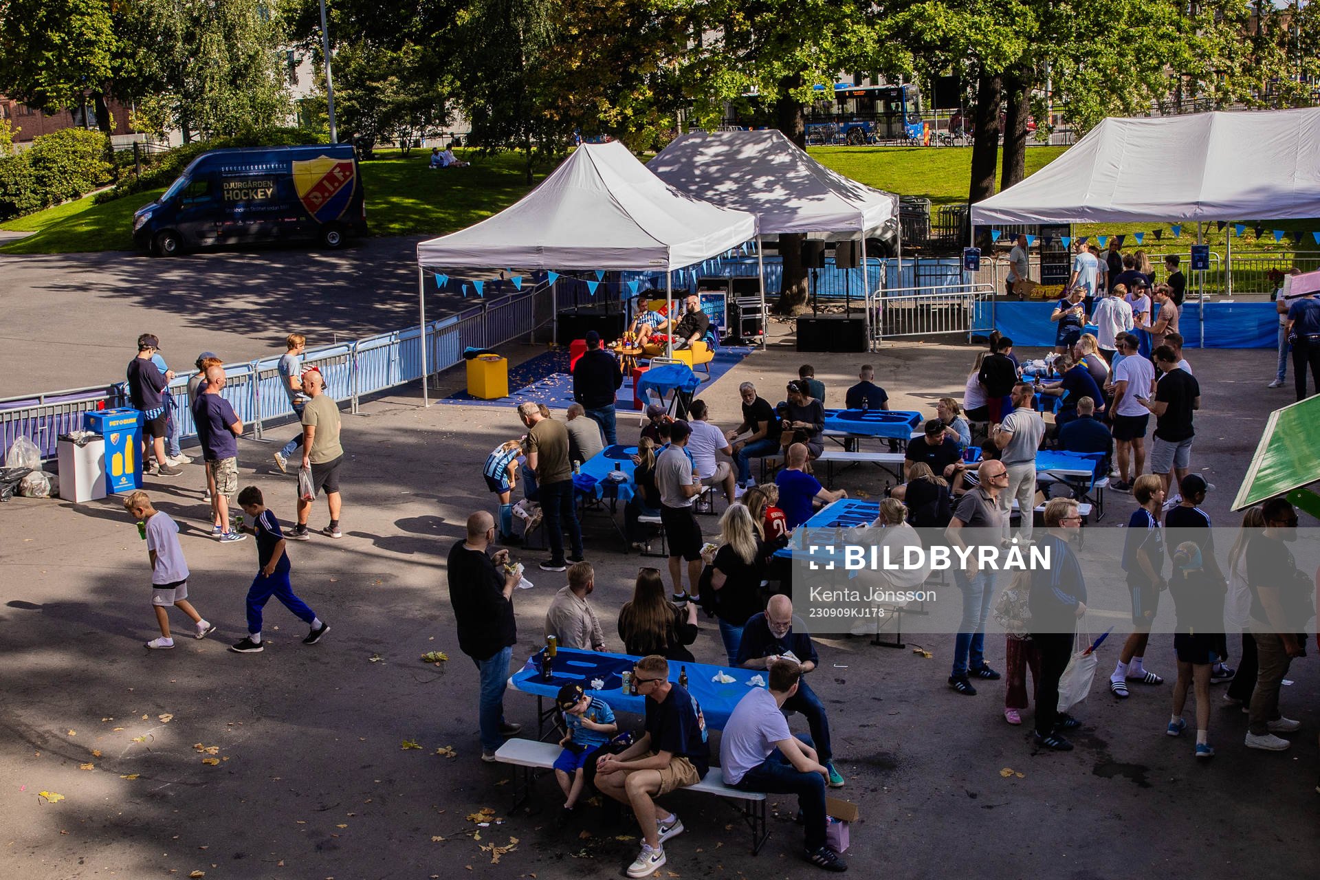 Område med food trucks