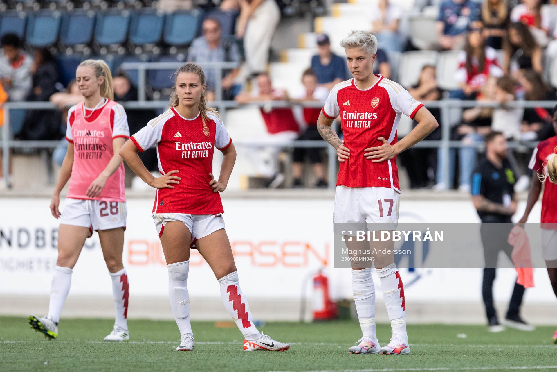 Lina Hurtig of Arsenal looks dejected