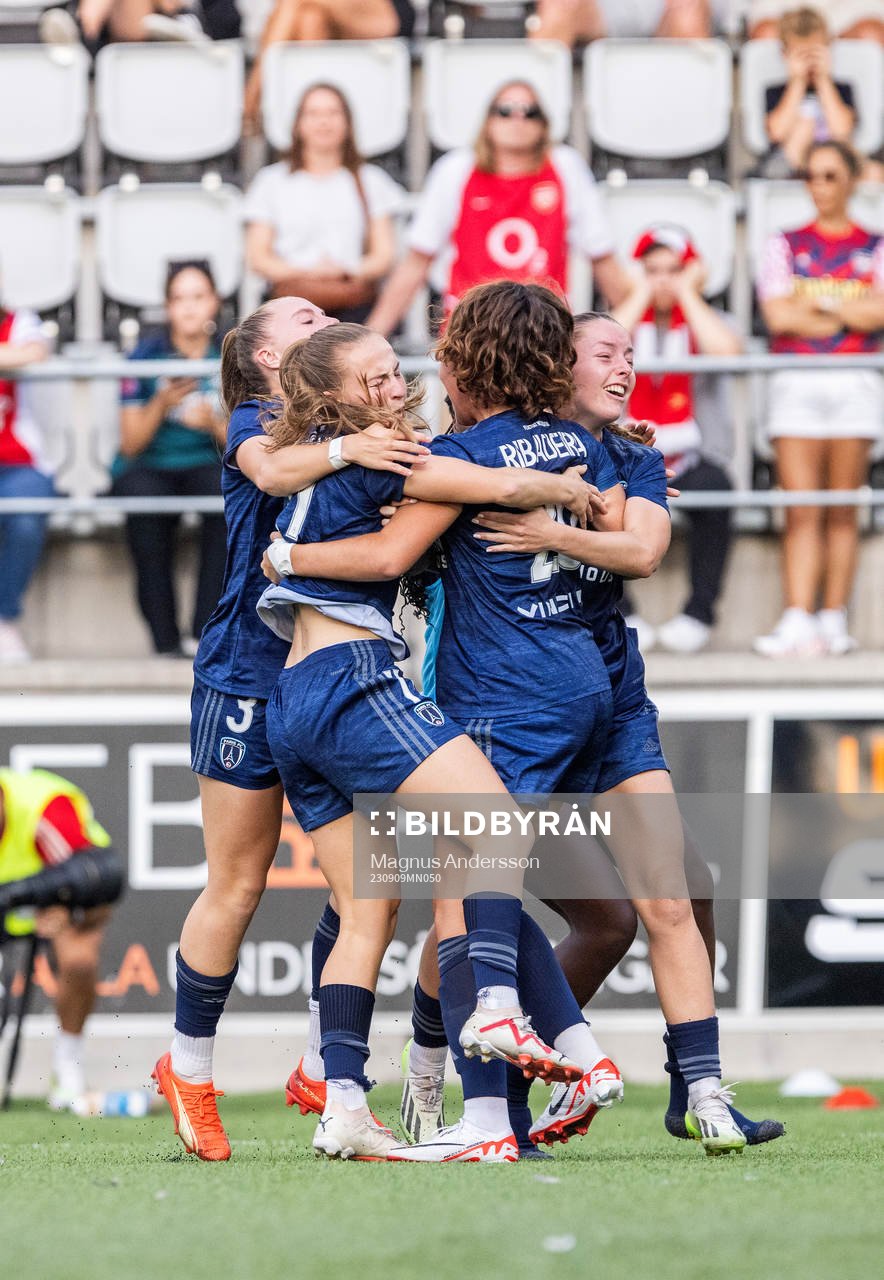 Players of Paris FC celebrate after the UEFA Women's Champions League football match between Arsenal and Paris FC on September 9, 2023 in Linköping.