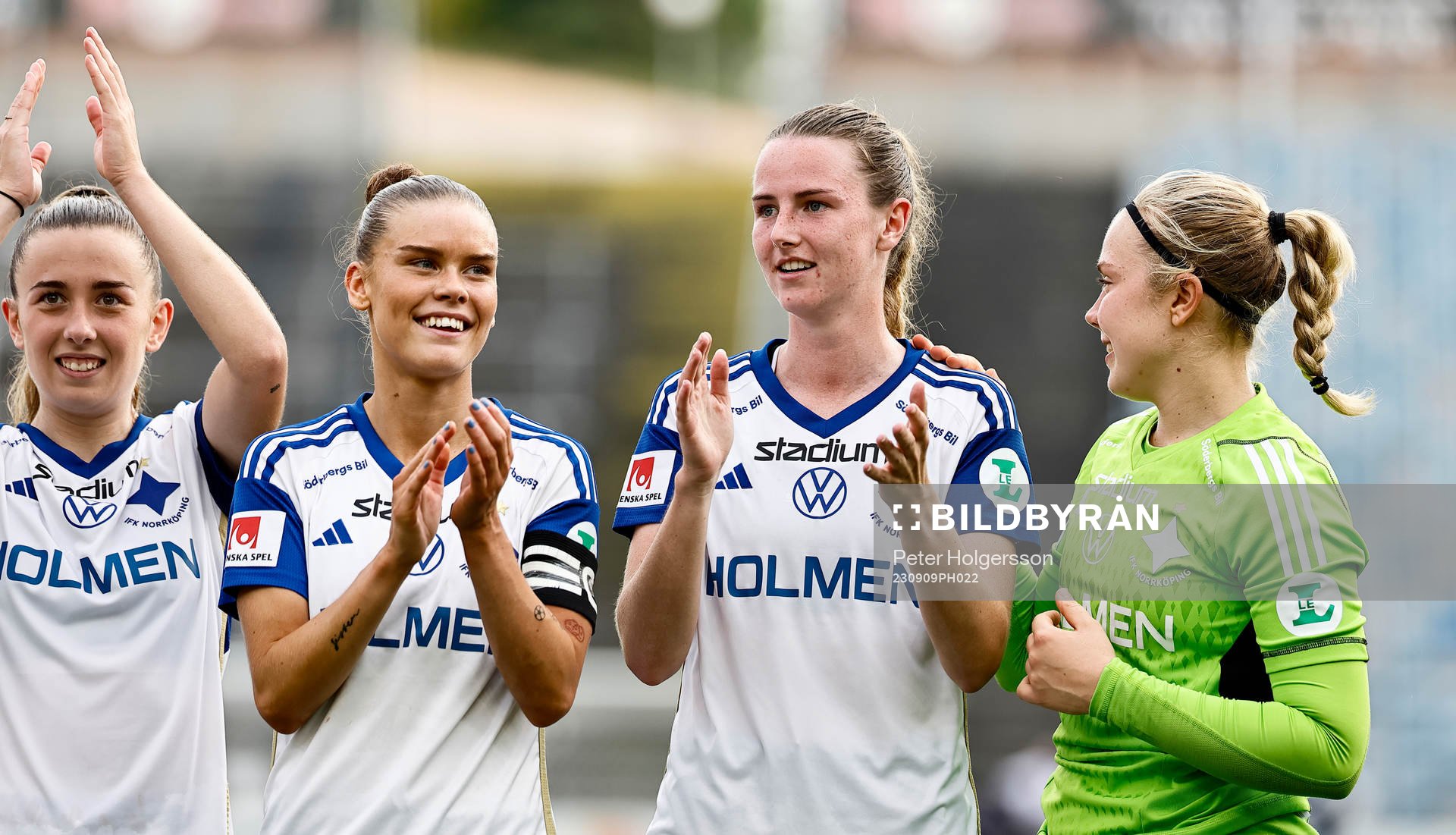 IFK Norrköpings Chelsie Dawber och My Cato jublar