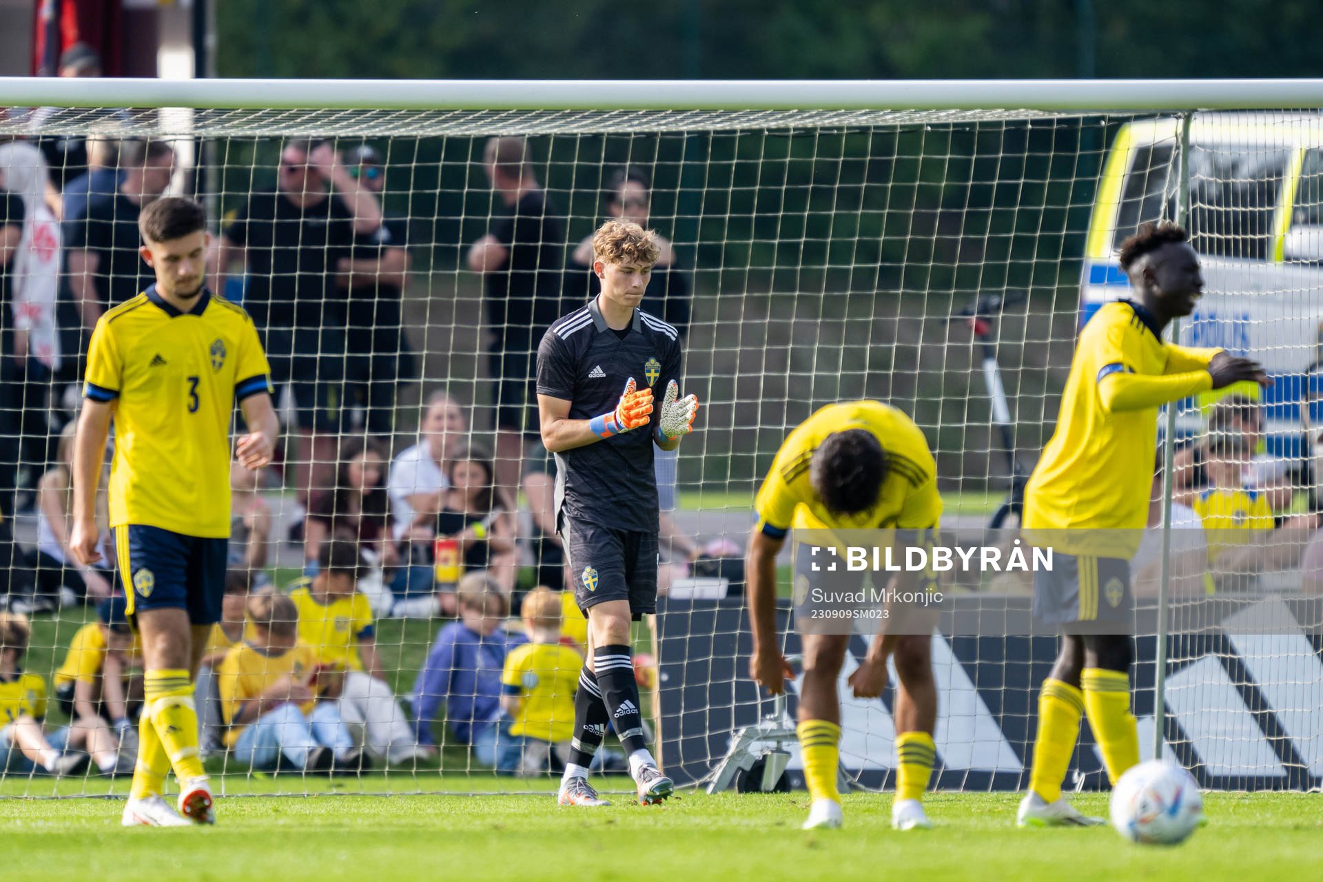 Albin Gashi, goalkeeper William Nieroth Lundgren, Noel
