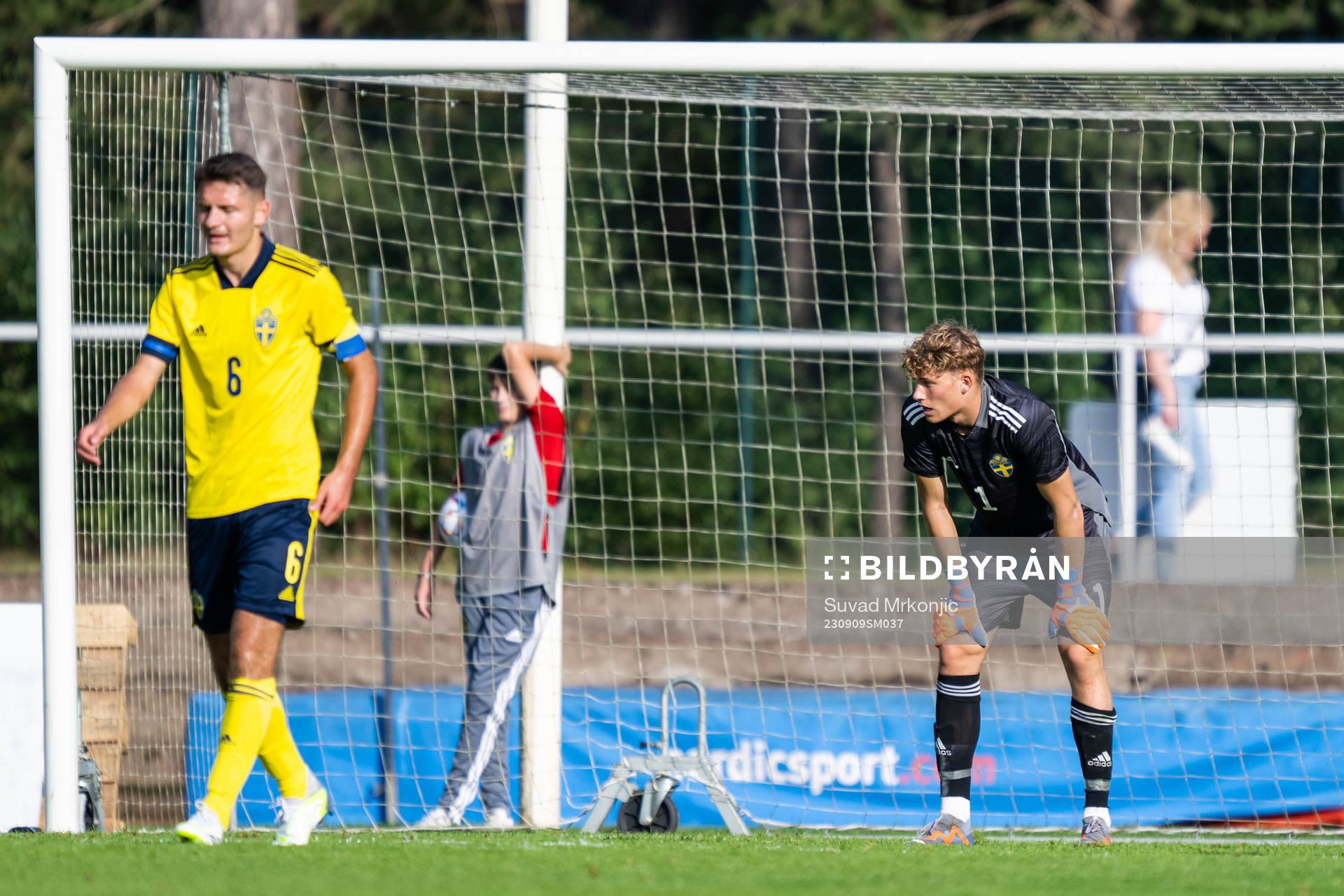 goalkeeper William Nieroth Lundgren of Sweden look sdejected