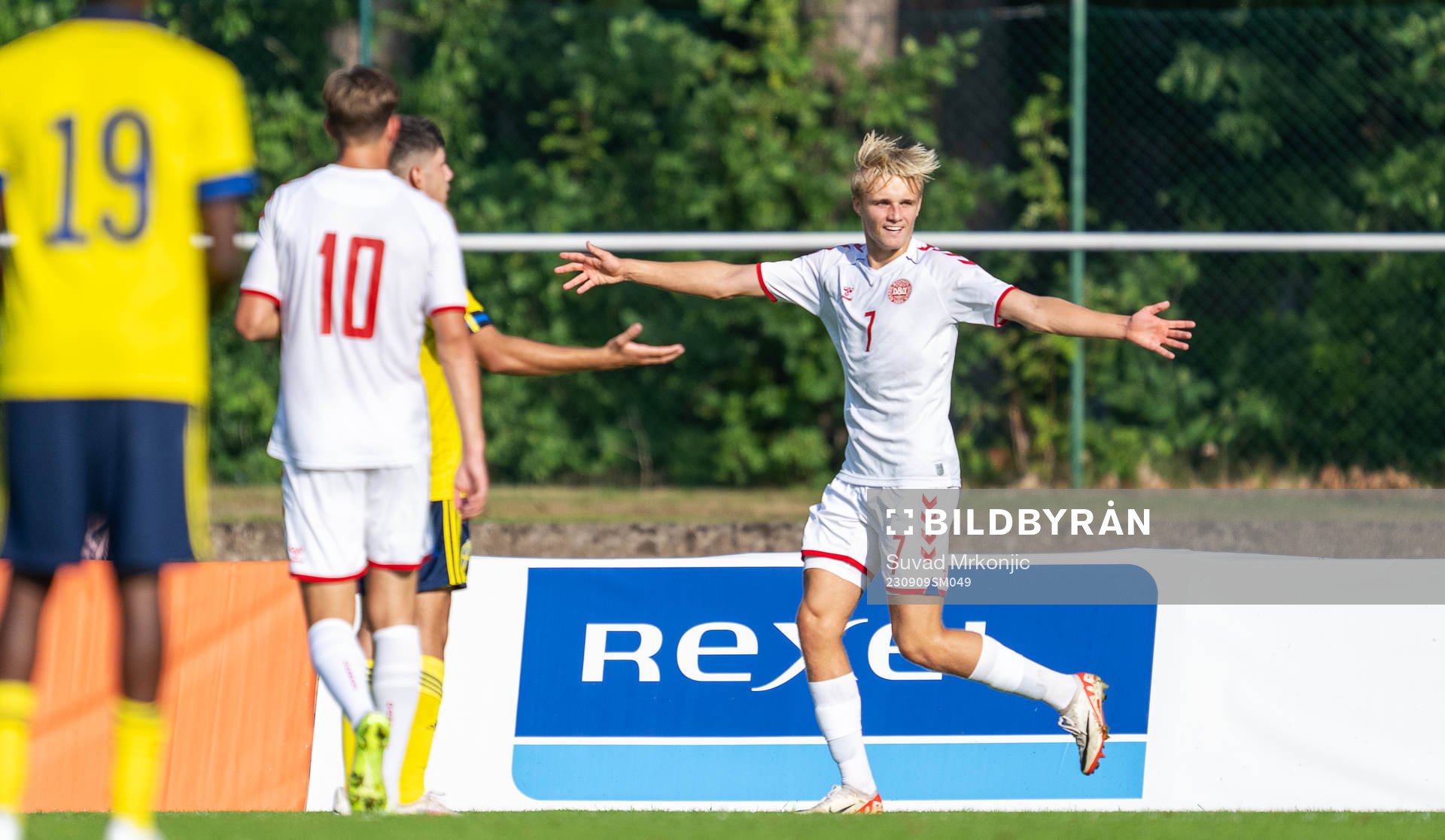 Victor Froholdt of Denmark celebrates
