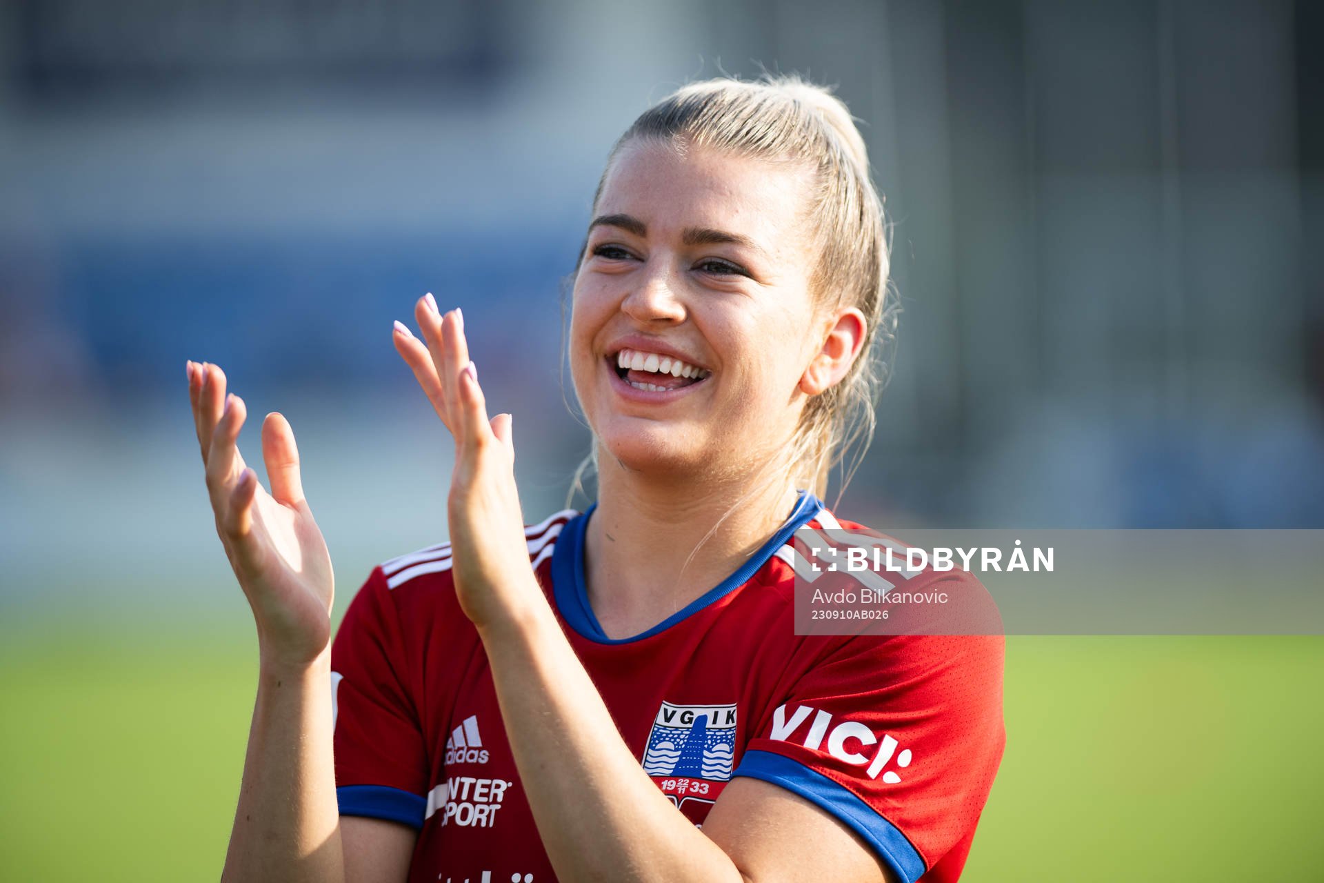 Vittsjös Charlotte Grant jublar