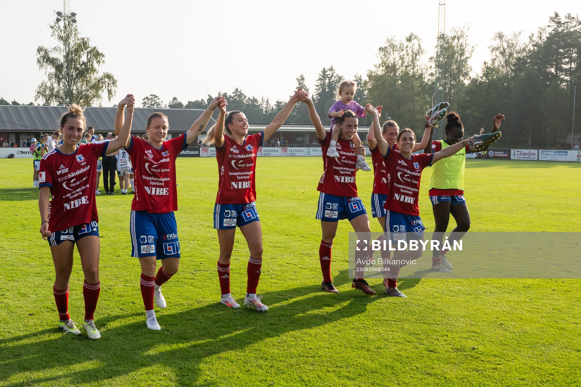 Vittsjös spelare jublar