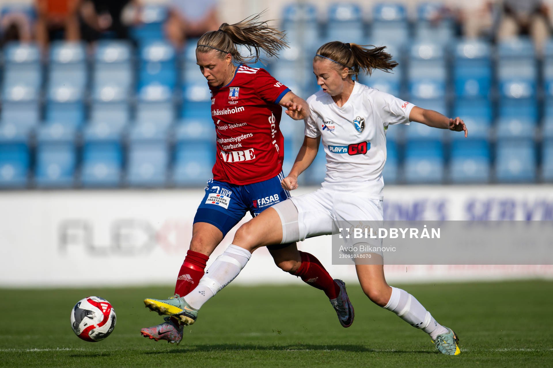 Vittsjös Nellie Persson och Växjö DFFs Elin Nilsson