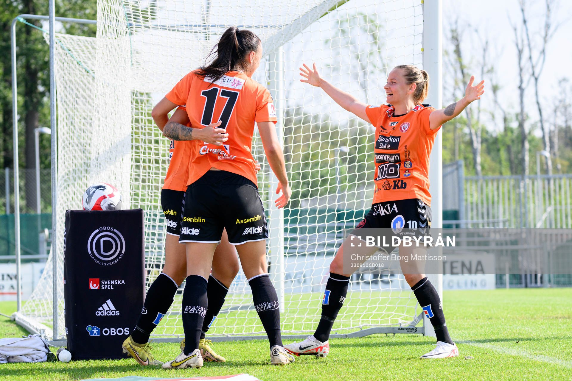 Kristianstads Tabitha Michelle Tindell, Amy Sayer, Emmi