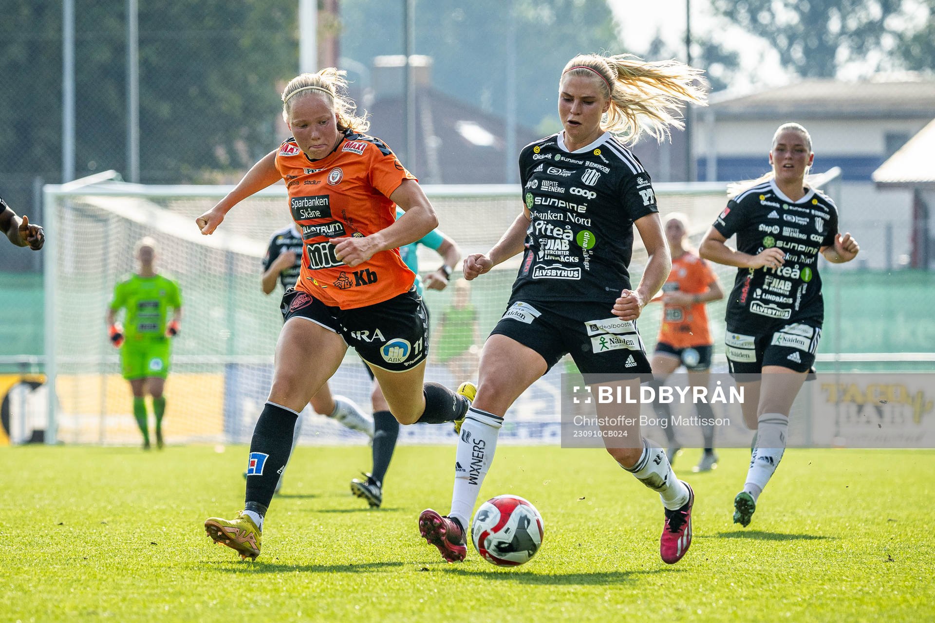 Kristianstads Hlin Eiriksdottir och Piteås Ellen Löfqvist