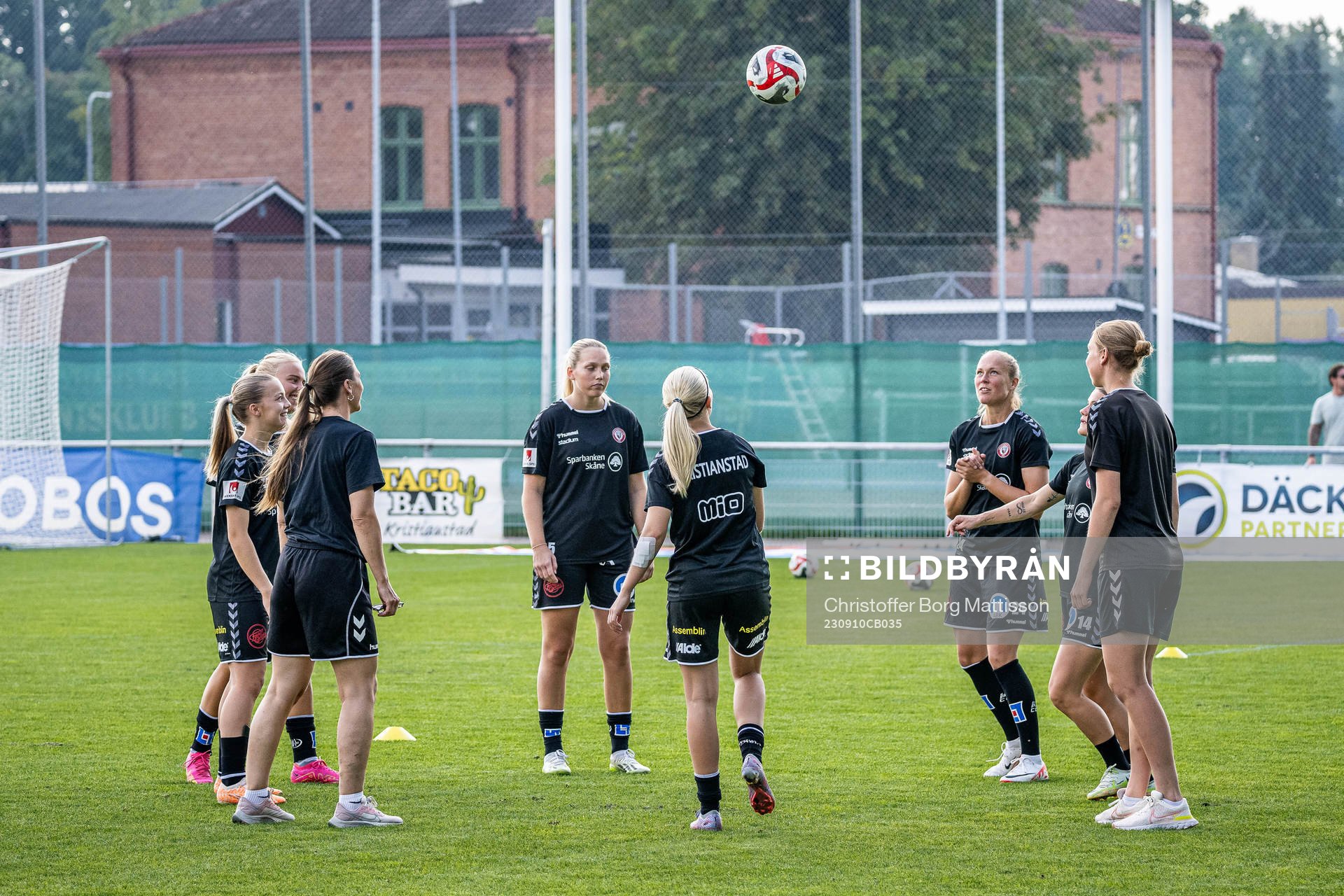 Kristianstads spelare värmer upp