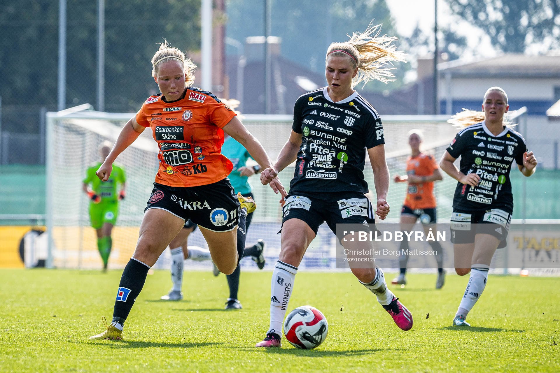 Kristianstads Hlin Eiriksdottir och Piteås Ellen Löfqvist