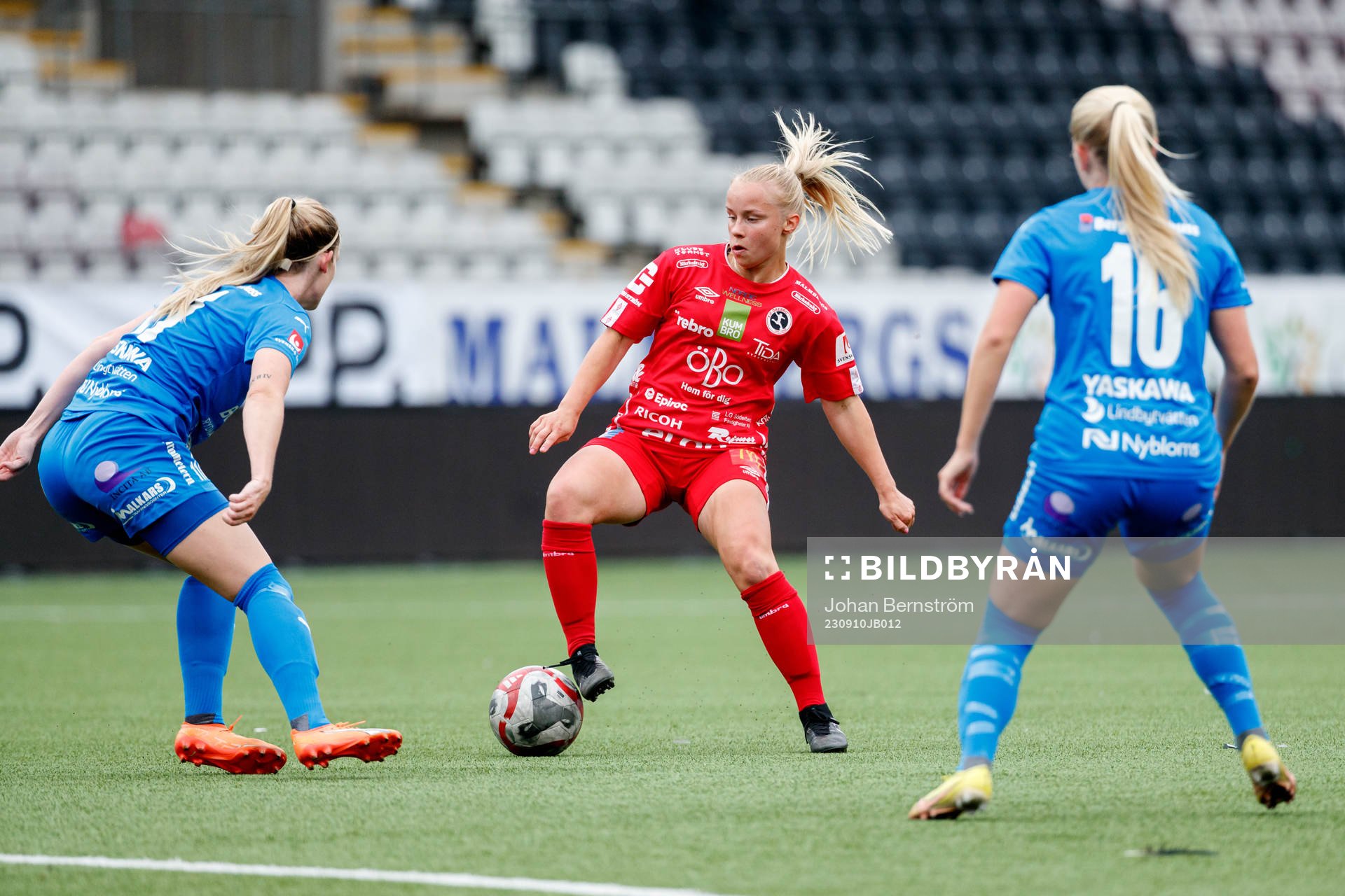Örebros Sara Ikonen, Kalmars Sofia Olsson och Kalmars