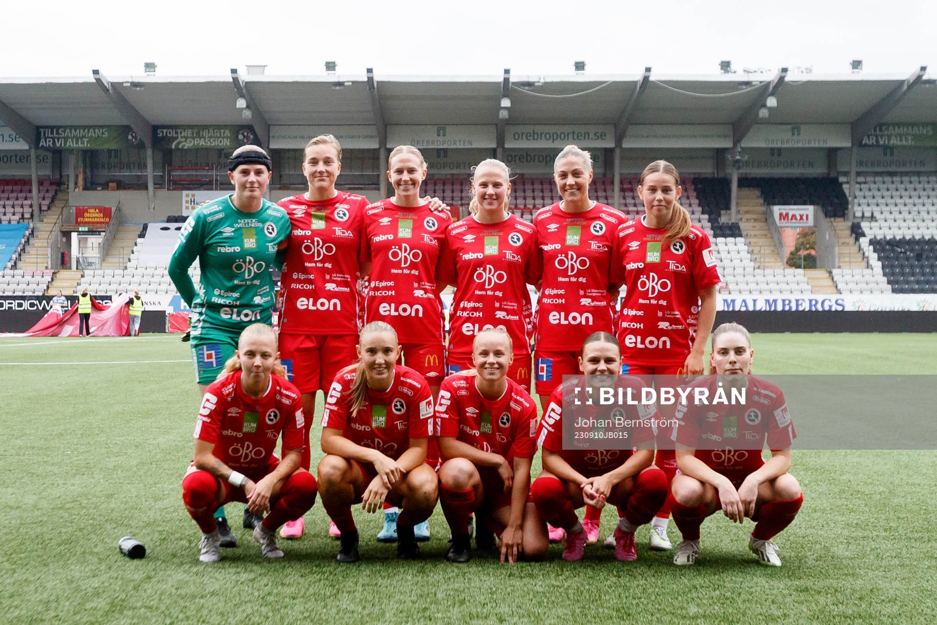 Örebros startelva innan fotbollsmatchen i Damallsvenskan