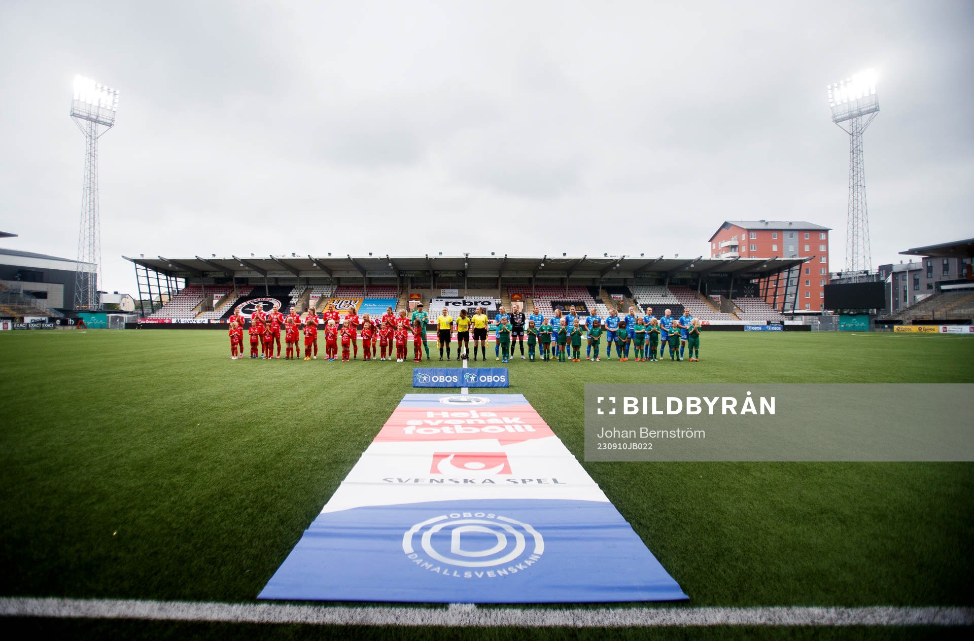 OBOS Damallsvenskan logo och laguppställning