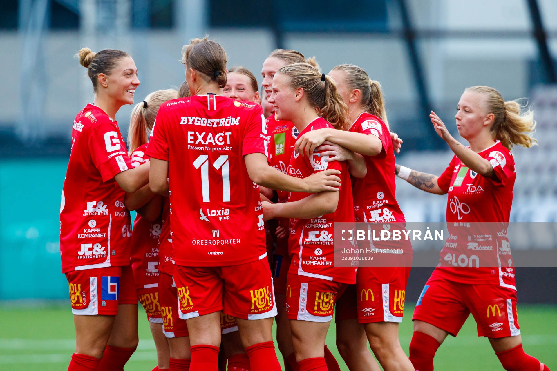 Örebros Maja Bodin jublar efter 1-0 under fotbollsmatchen i Damallsvenskan mellan KIF Örebro och Kalmar den 10 september 2023 i Örebro. 