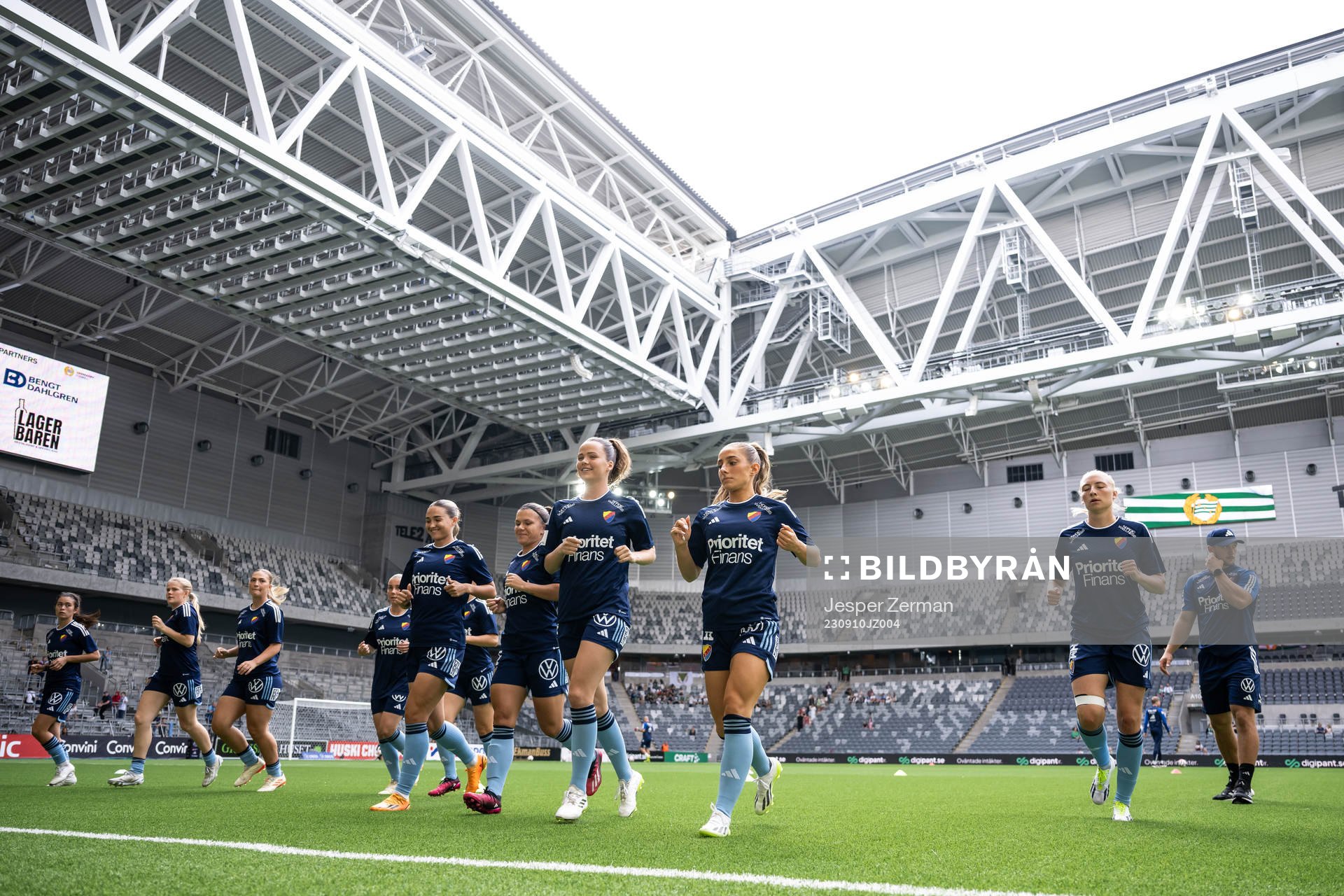 Djurgårdens spelare värmer upp