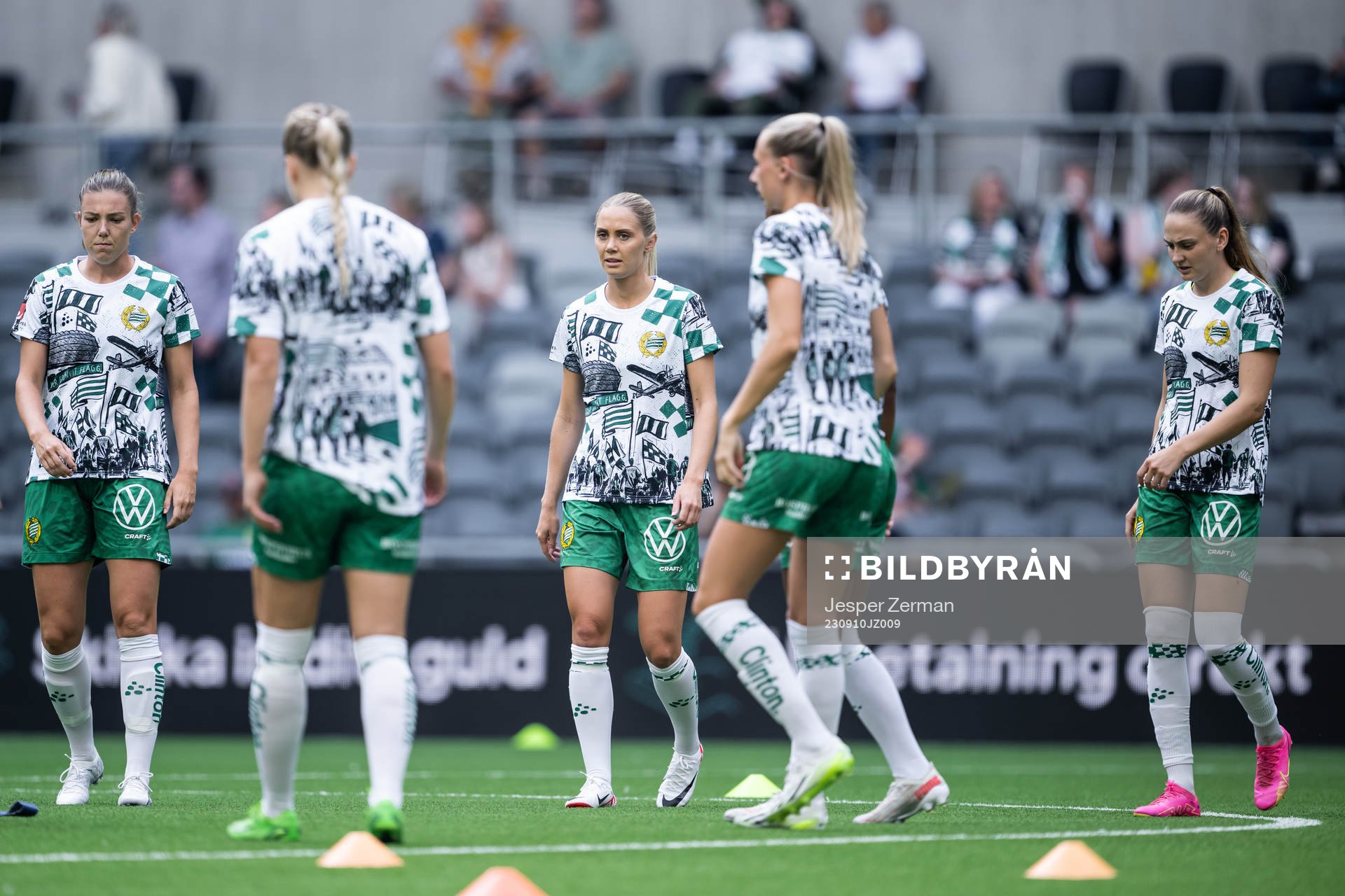 Hammarbys spelare värmer upp