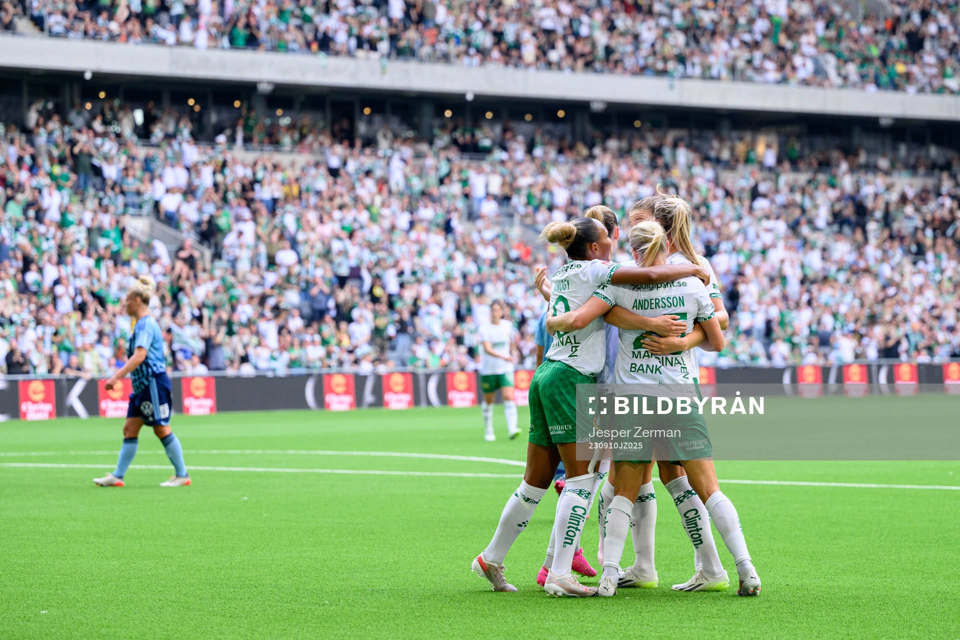 Hammarbys spelare jublar