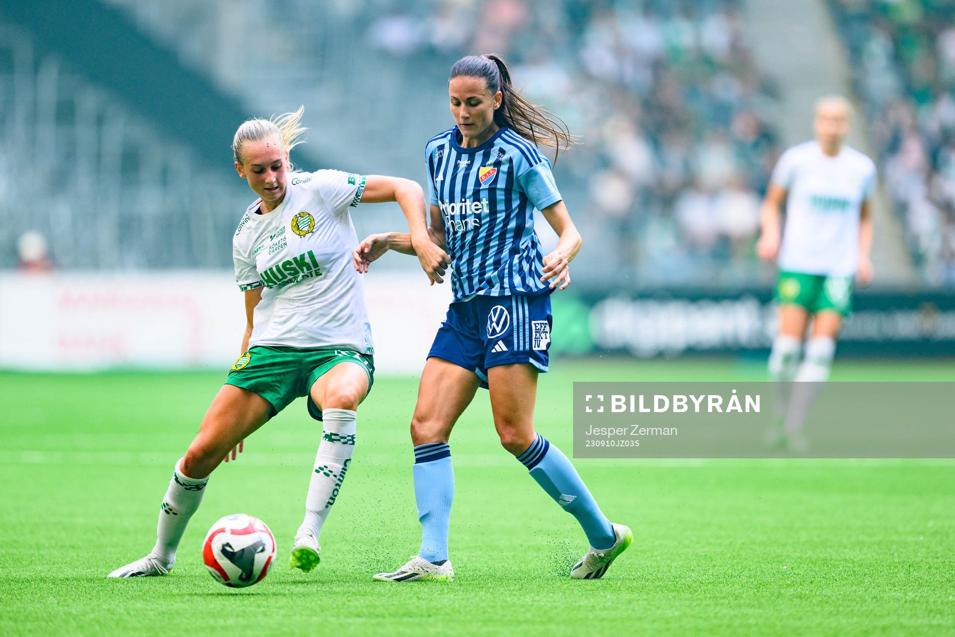 Hammarbys Ellen Wangerheim och Djurgårdens Beata Kollmats