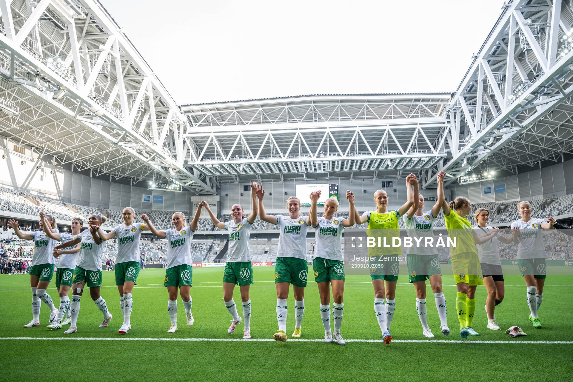 Hammarbys spelare jublar