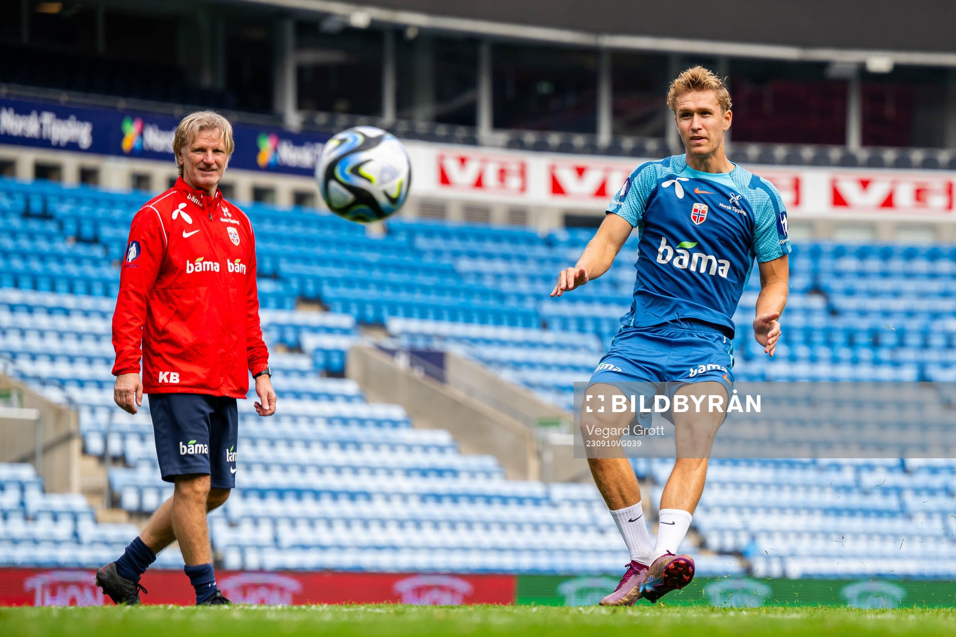 Kent Bergersen, assistant coach, and Ola Solbakken of the