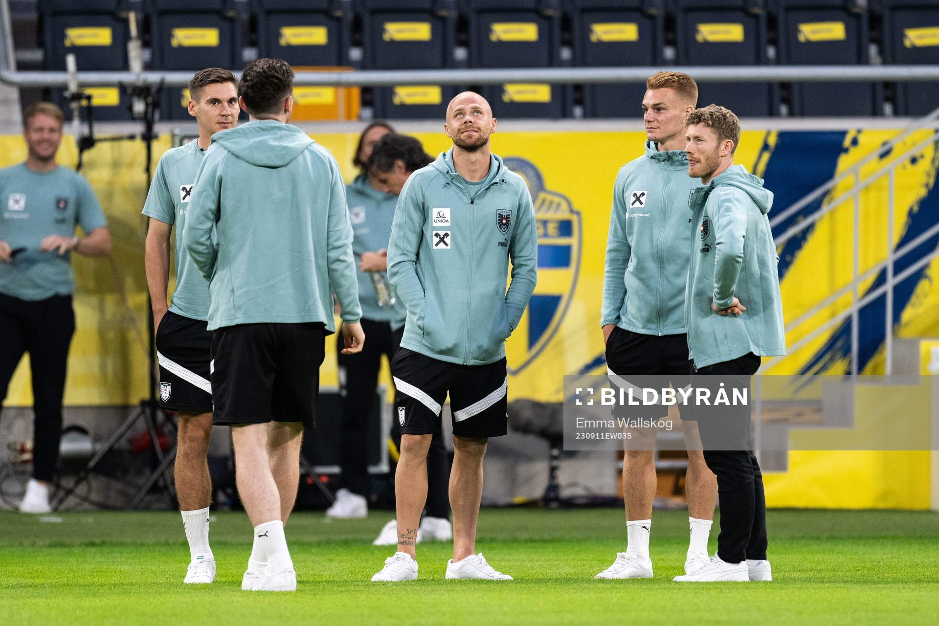 Maximilian Wöber, goalkeeper Andreas Schlager, Philipp