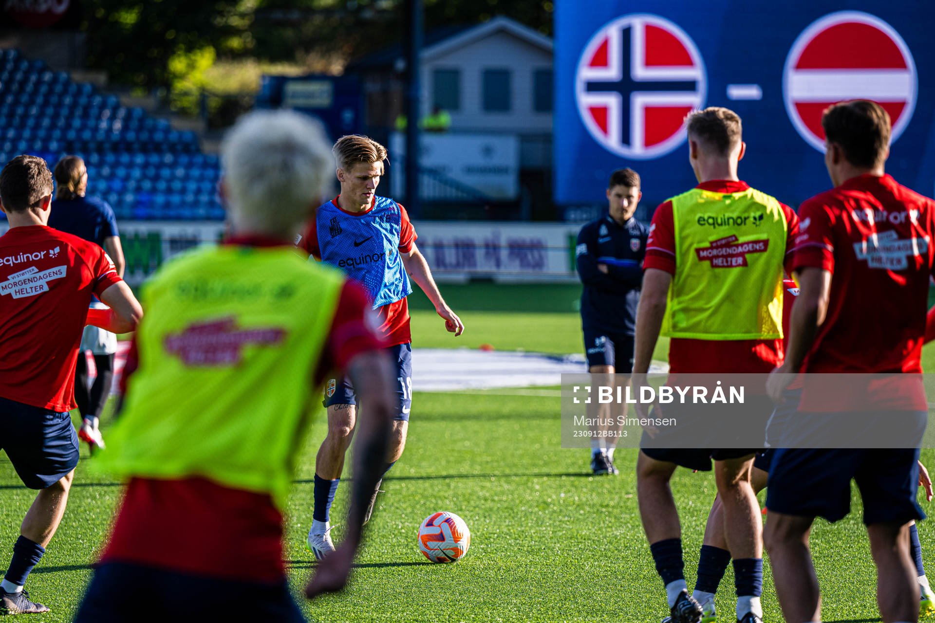 David Møller Wolfe of Norway warms up