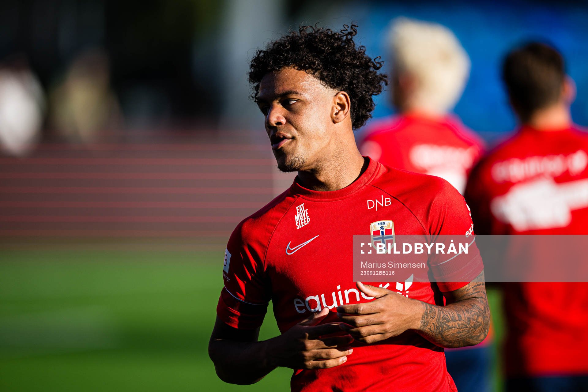 Oscar Bobb of Norway warms up