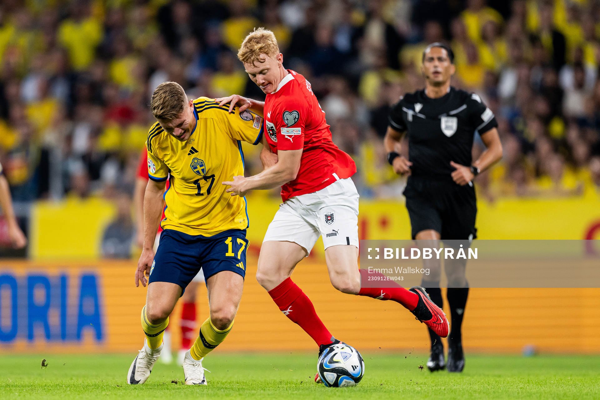 Viktor Gyökeres of Sweden and Nicolas Seiwald of Austria